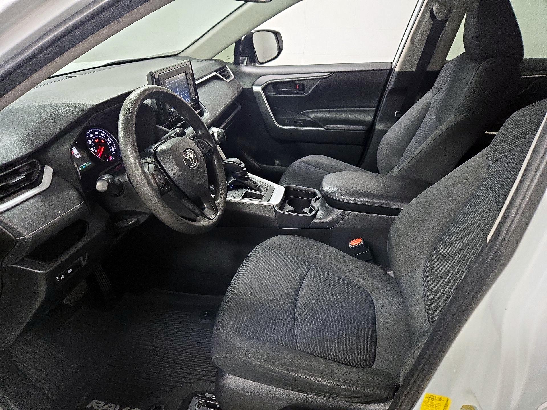 Thumbnail: 2020 Toyota RAV4 - 11