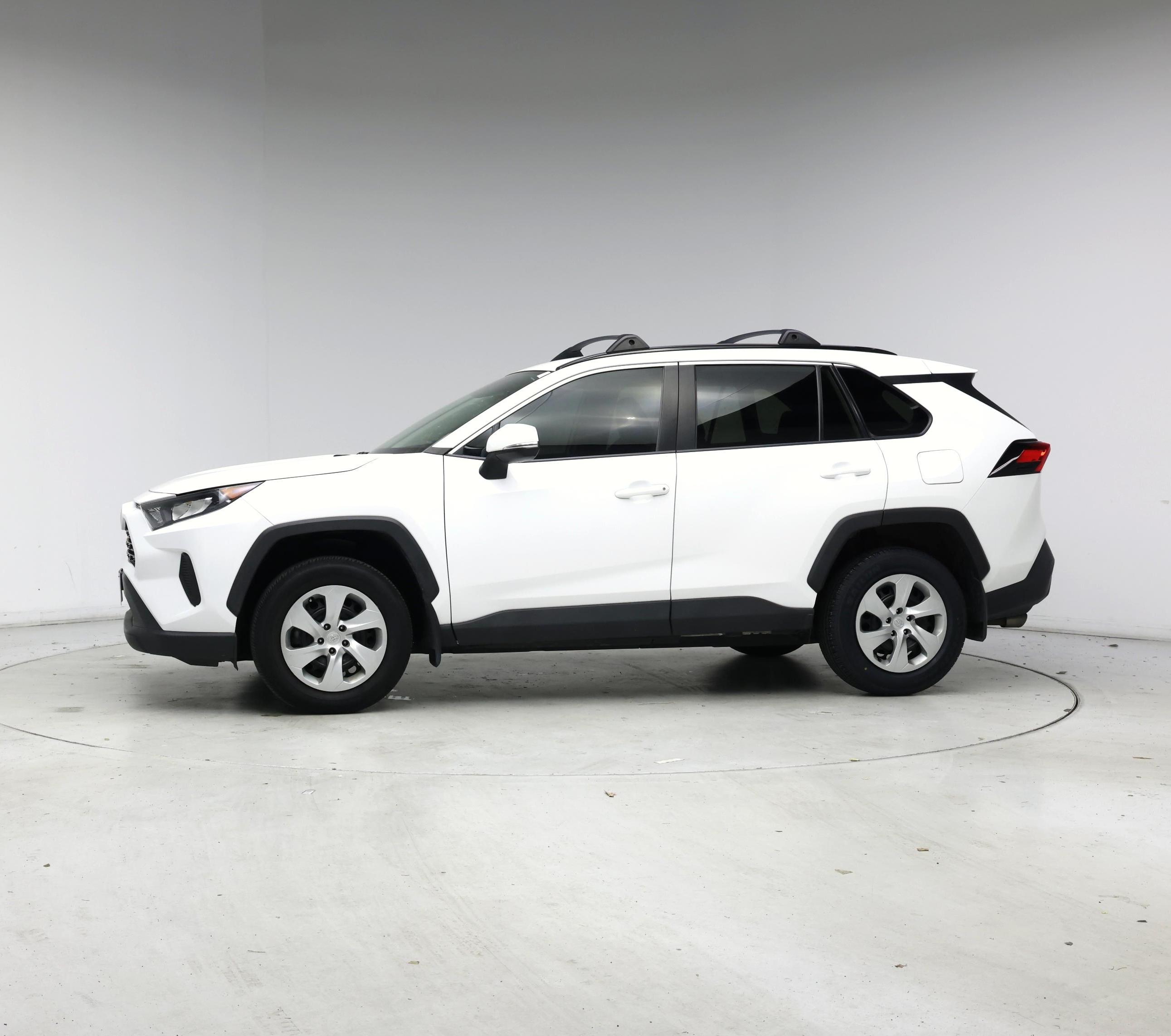 Thumbnail: 2020 Toyota RAV4 - 3