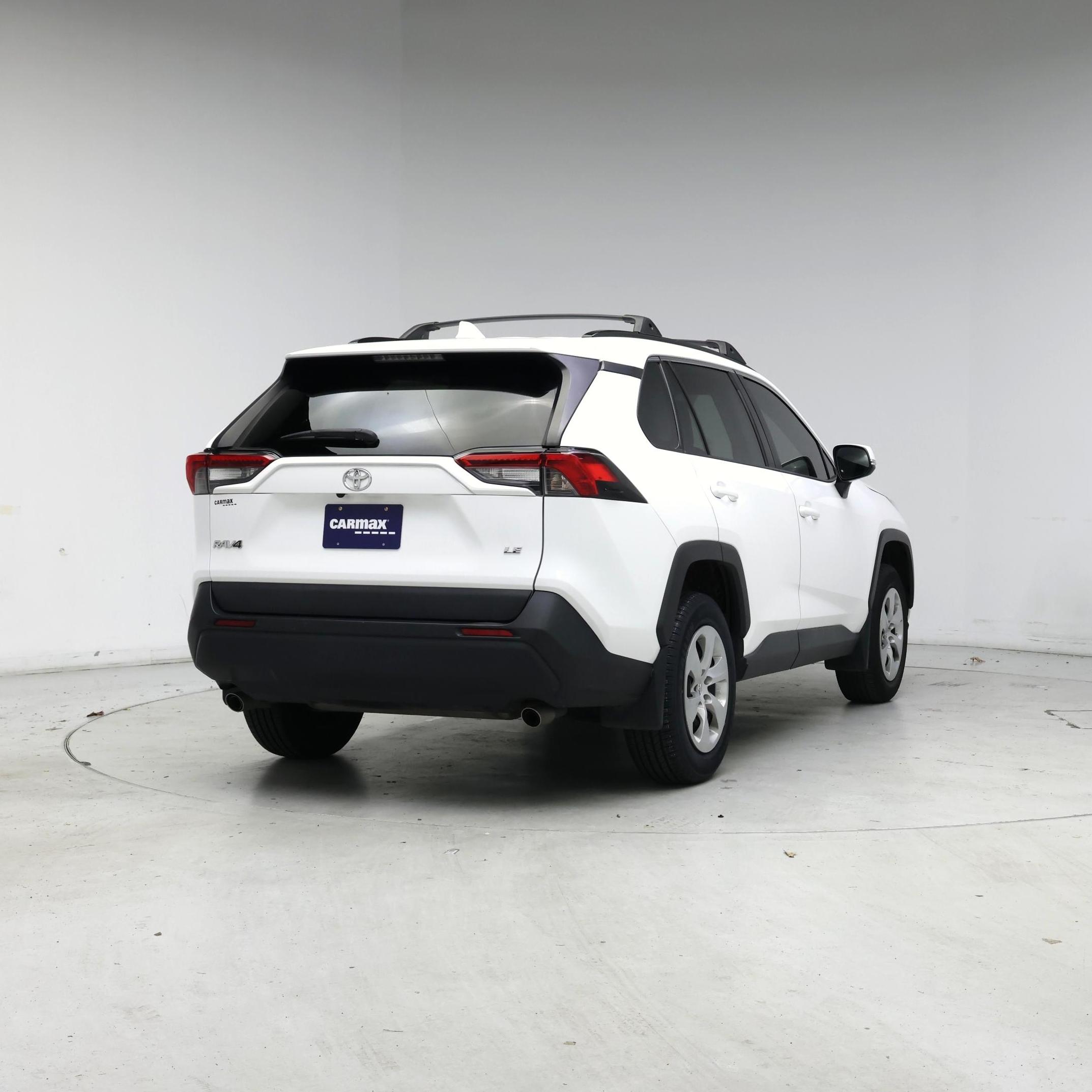 Thumbnail: 2020 Toyota RAV4 - 8
