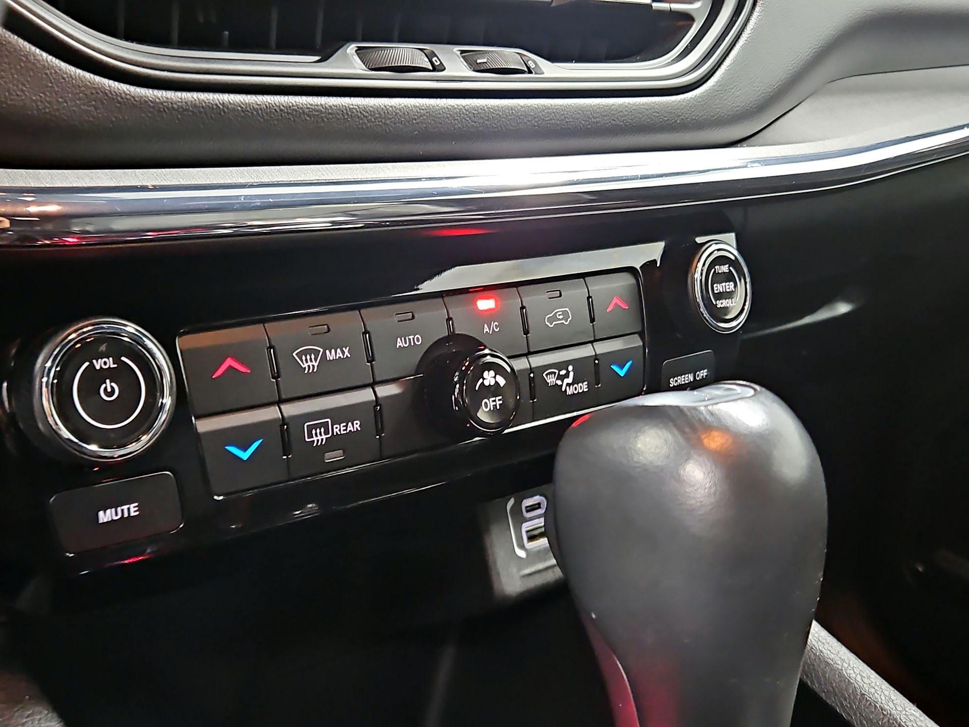 Thumbnail: 2022 Jeep Compass - 17