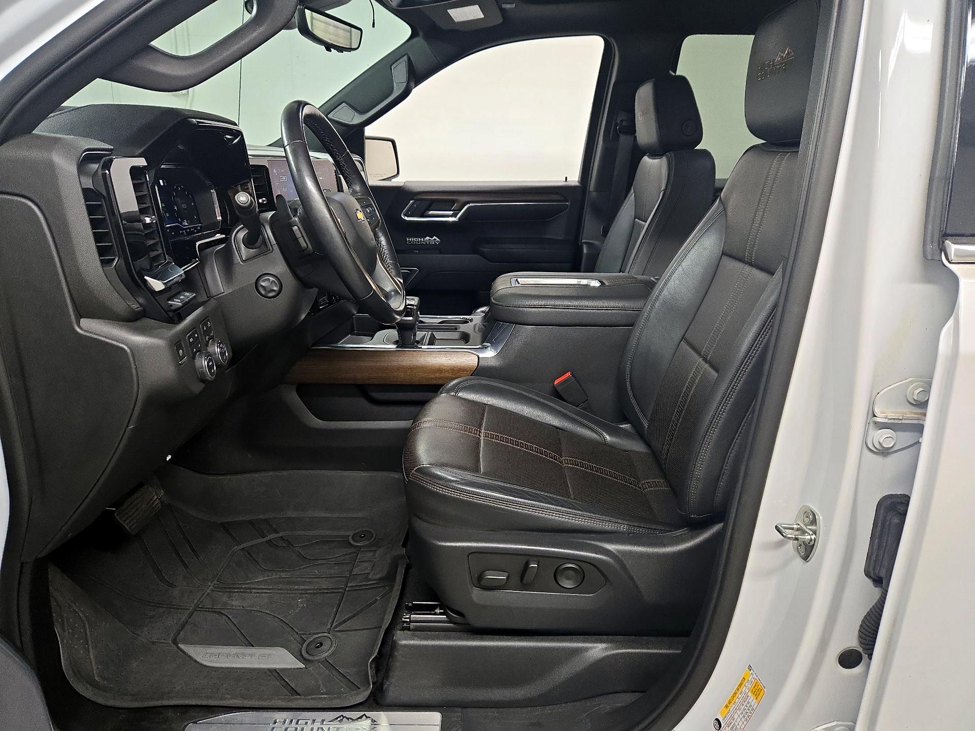 Thumbnail: 2022 Chevrolet Silverado 1500 - 11