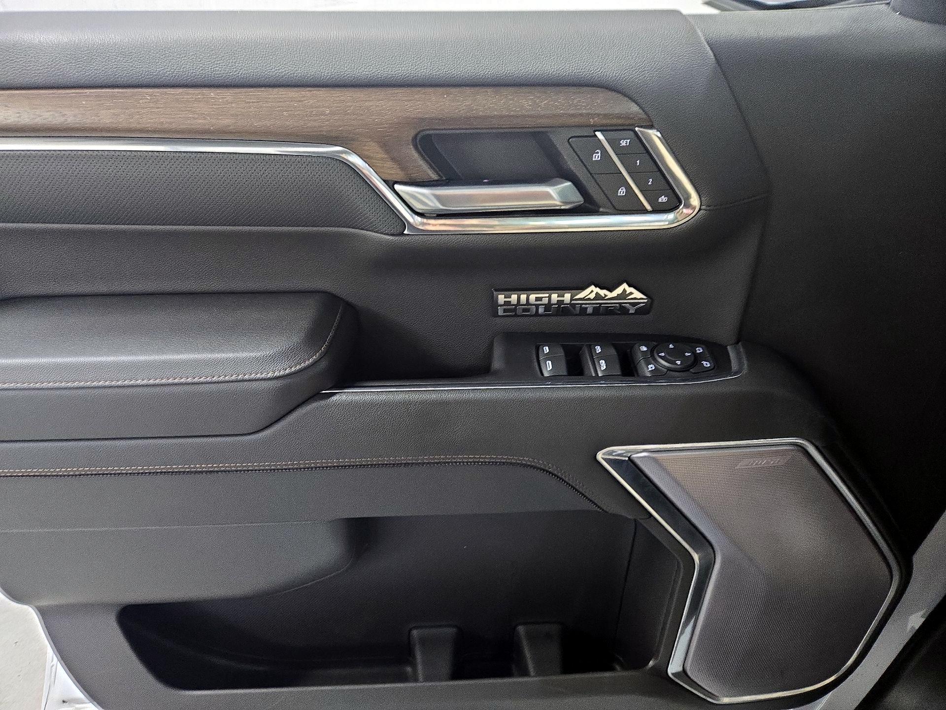 Thumbnail: 2022 Chevrolet Silverado 1500 - 12