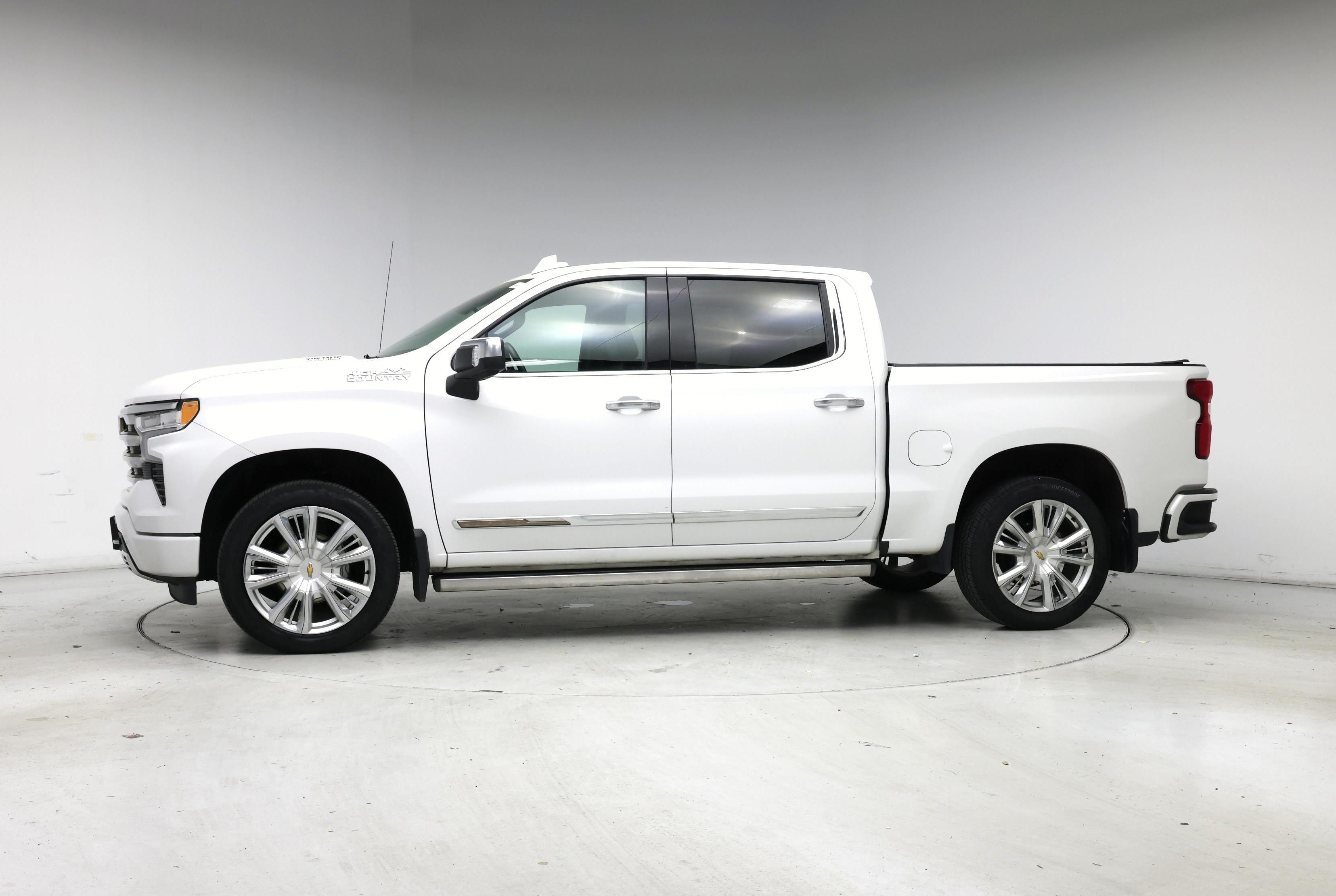 Thumbnail: 2022 Chevrolet Silverado 1500 - 3
