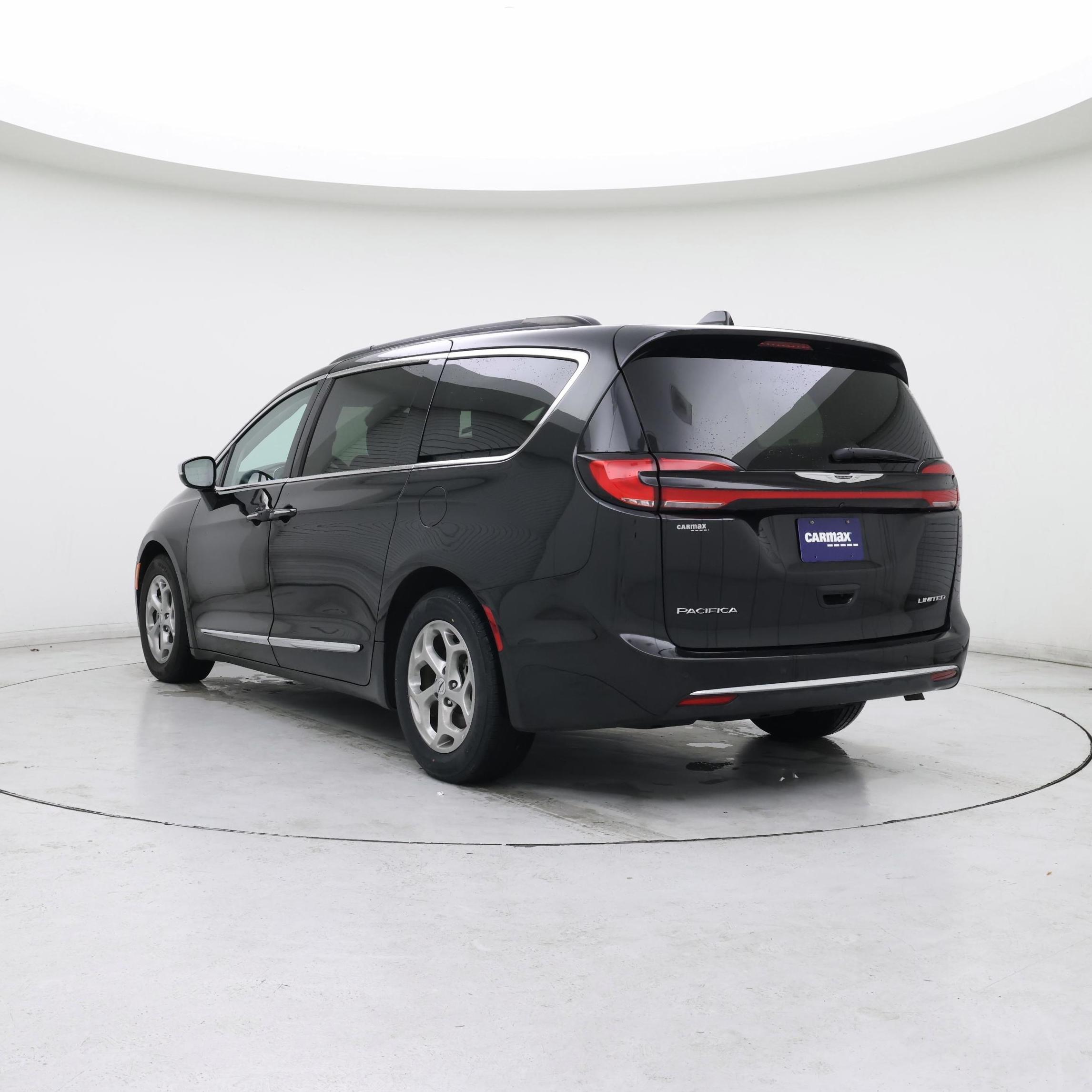 Thumbnail: 2023 Chrysler Pacifica - 2