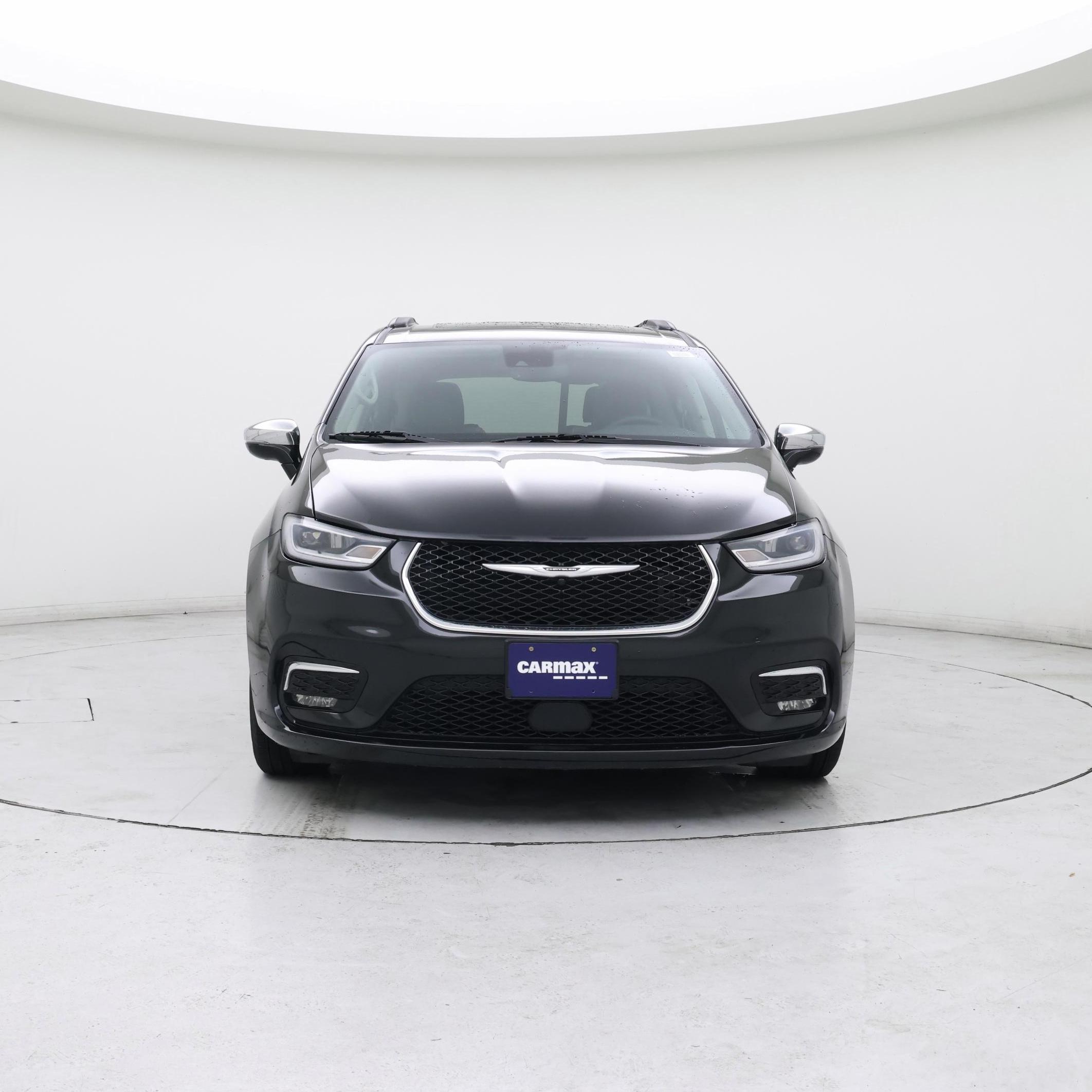 Thumbnail: 2023 Chrysler Pacifica - 5