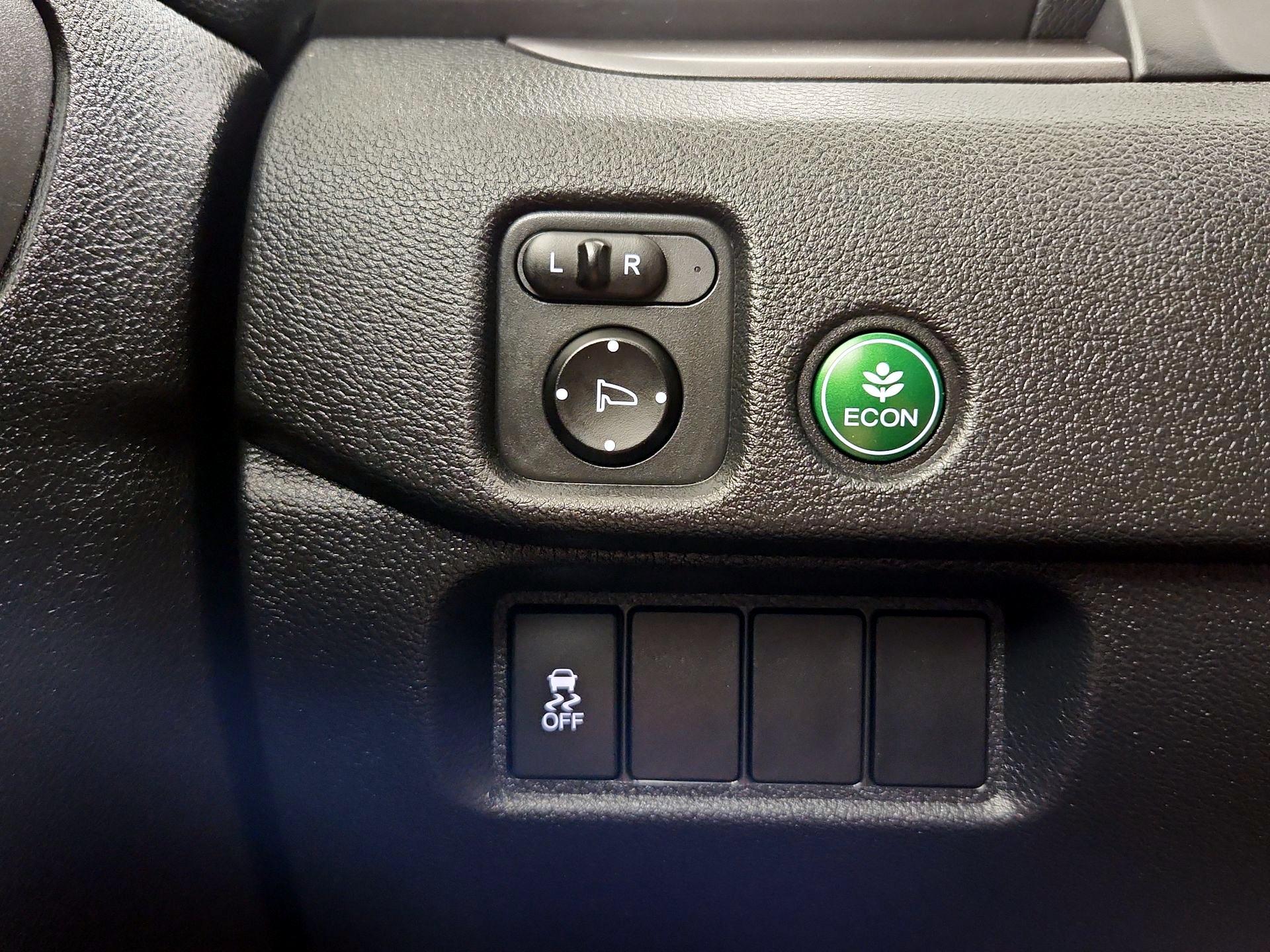 Thumbnail: 2017 Honda Pilot - 13