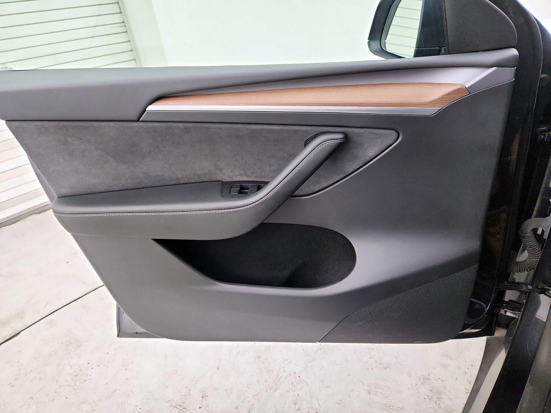 Thumbnail: 2024 Tesla Model Y - 12