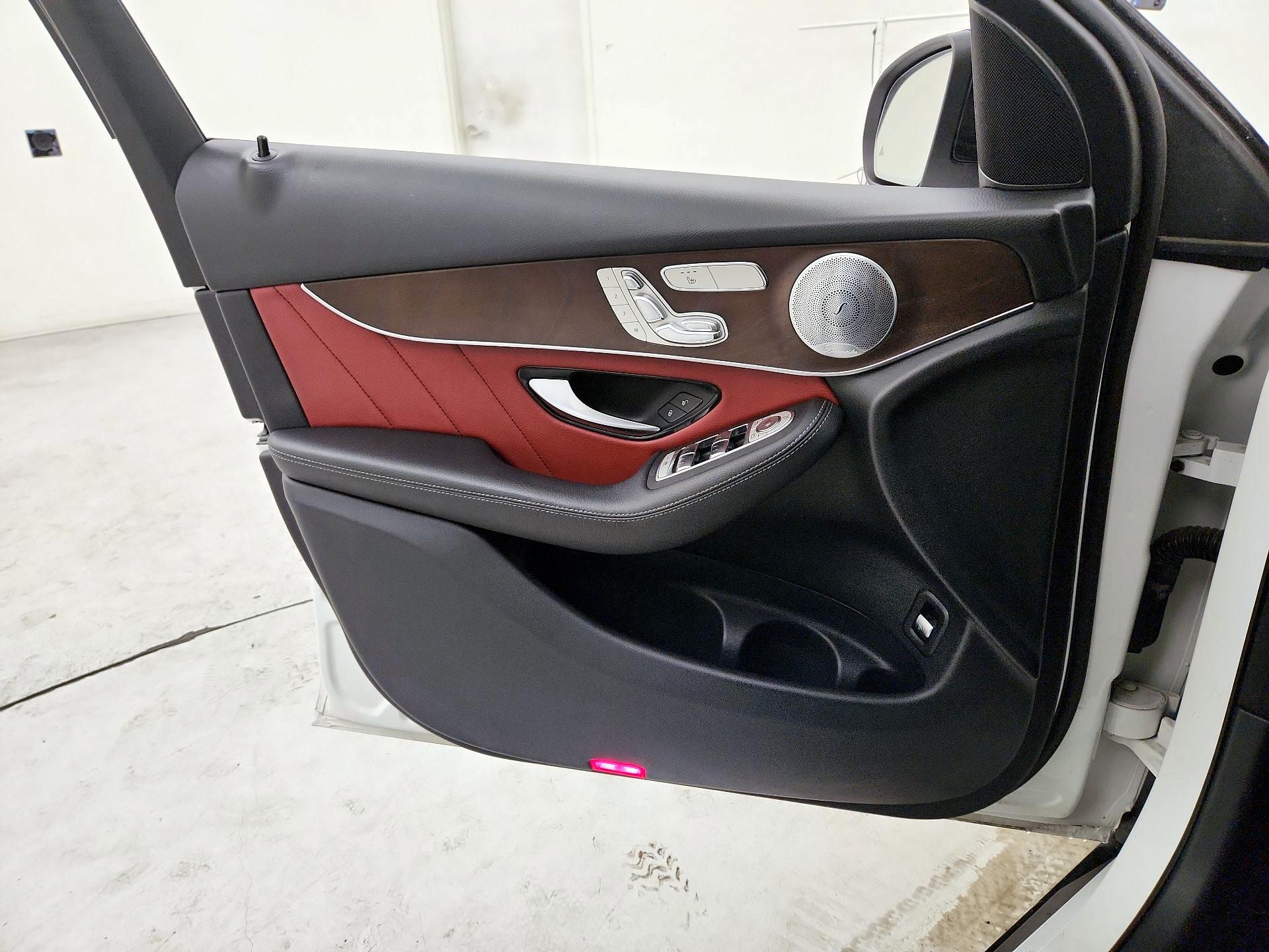 Thumbnail: 2020 Mercedes-Benz GLC - 12