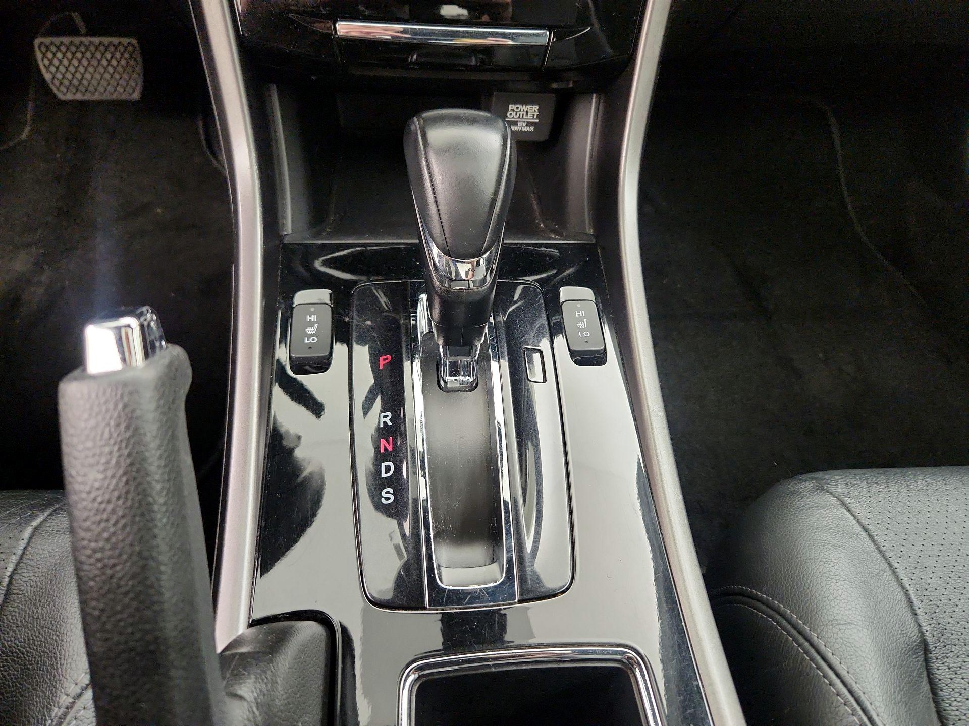 Thumbnail: 2017 Honda Accord - 17