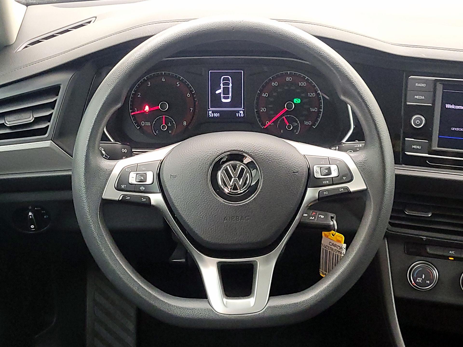 Thumbnail: 2021 Volkswagen Jetta - 10