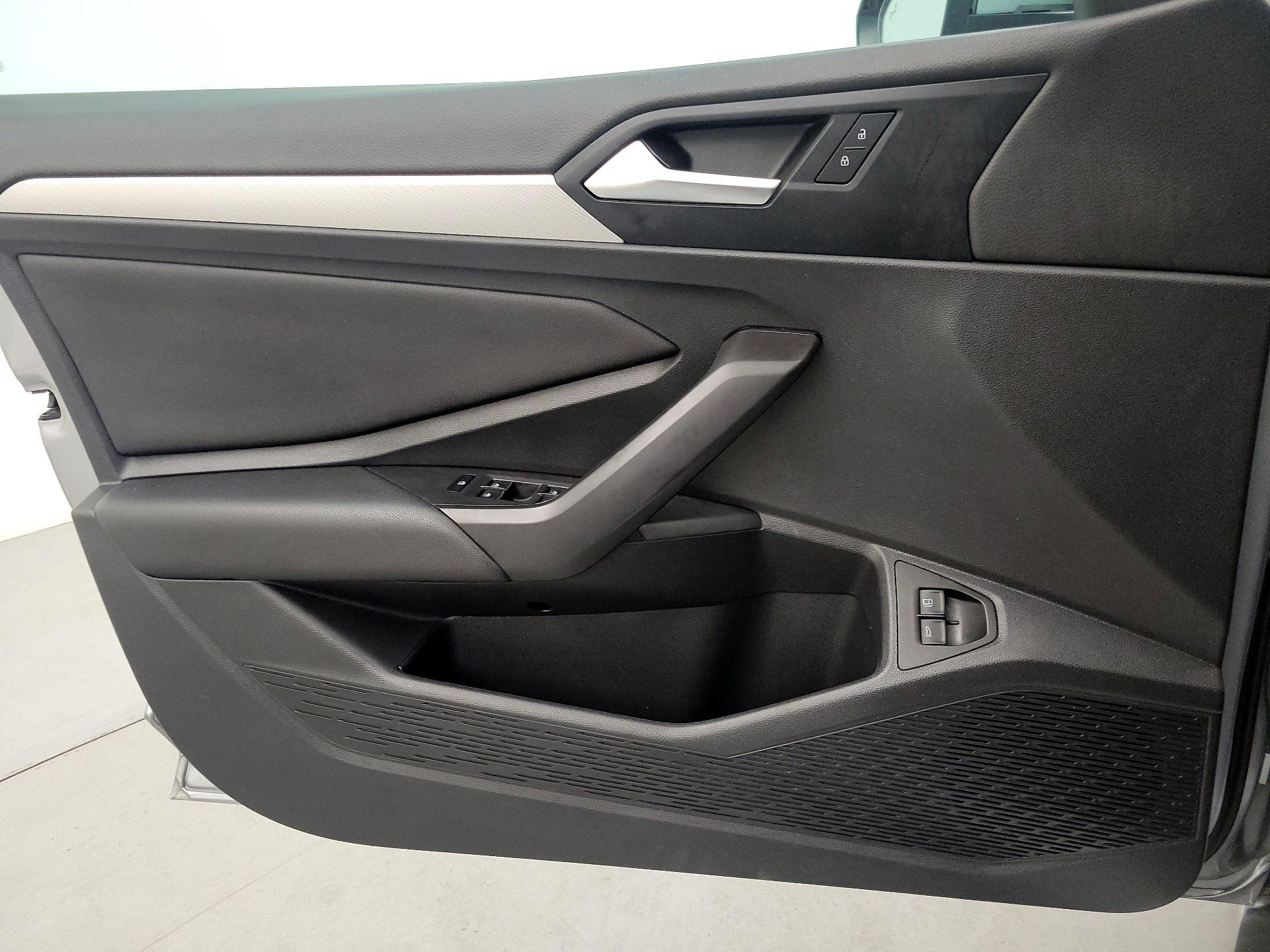 Thumbnail: 2021 Volkswagen Jetta - 12