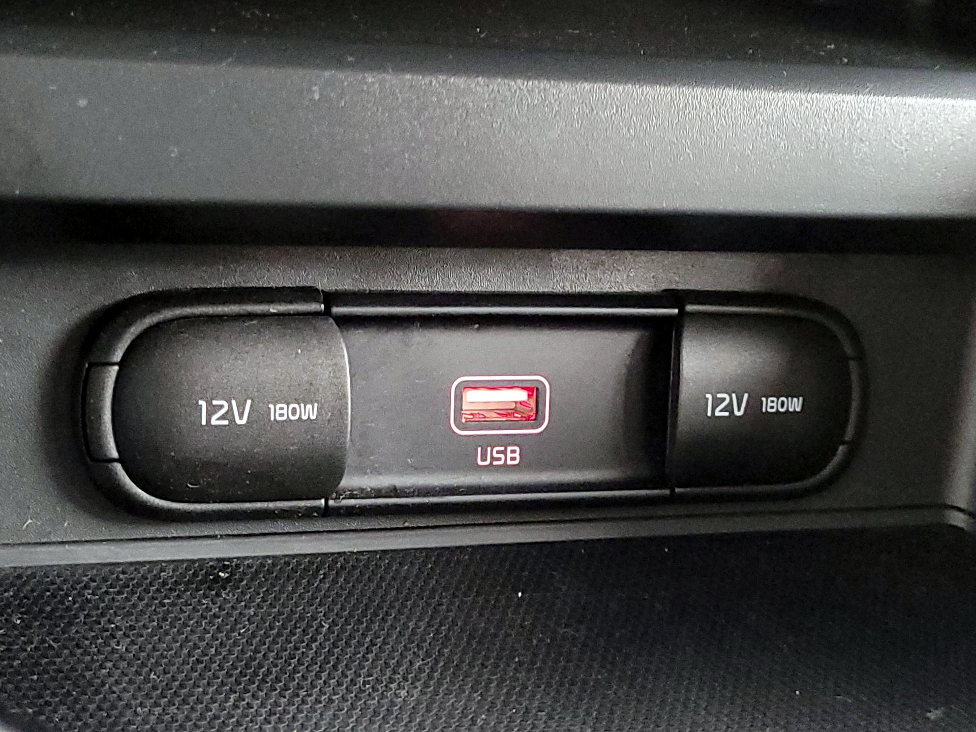 Thumbnail: 2020 Kia Soul - 18