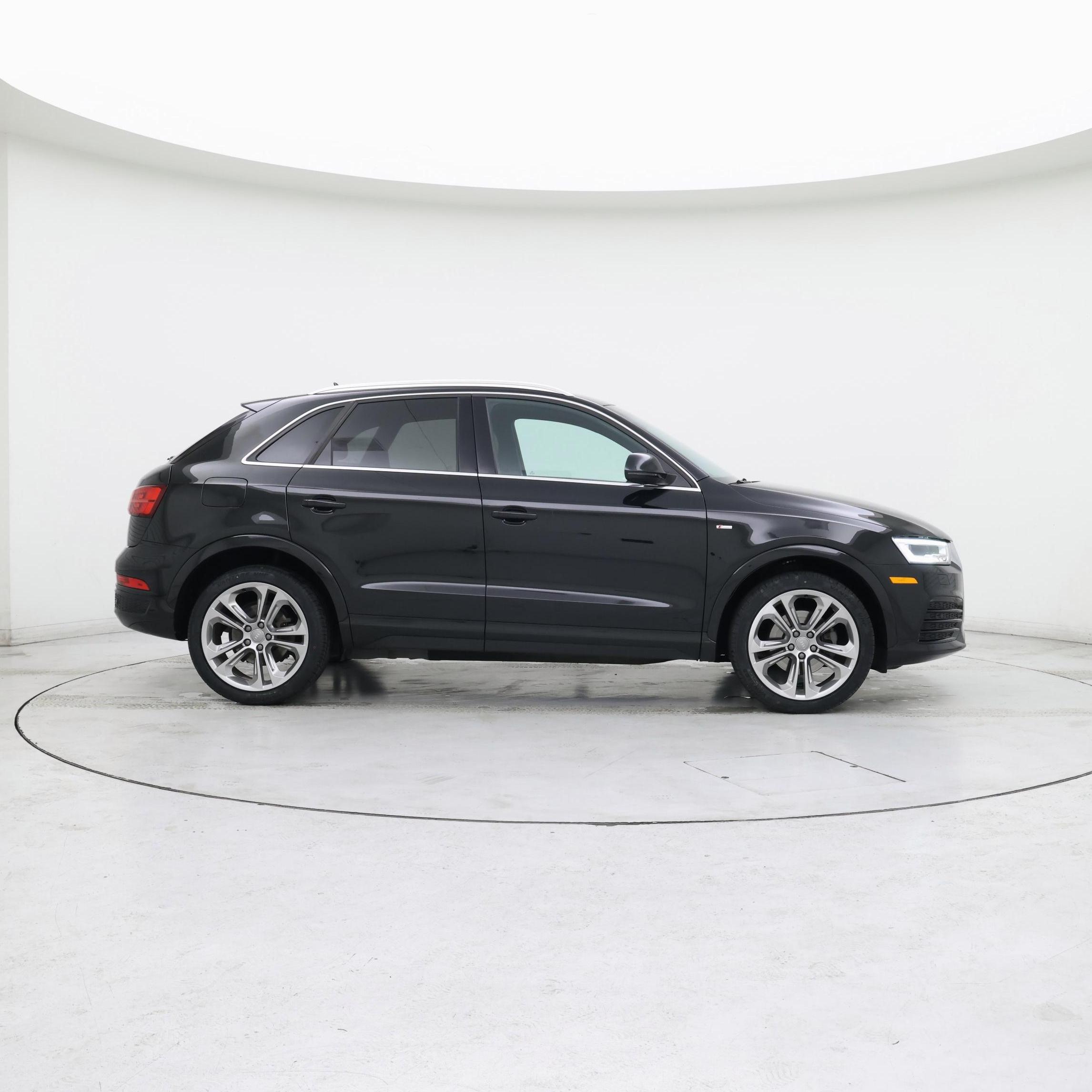 Thumbnail: 2017 Audi Q3 - 7