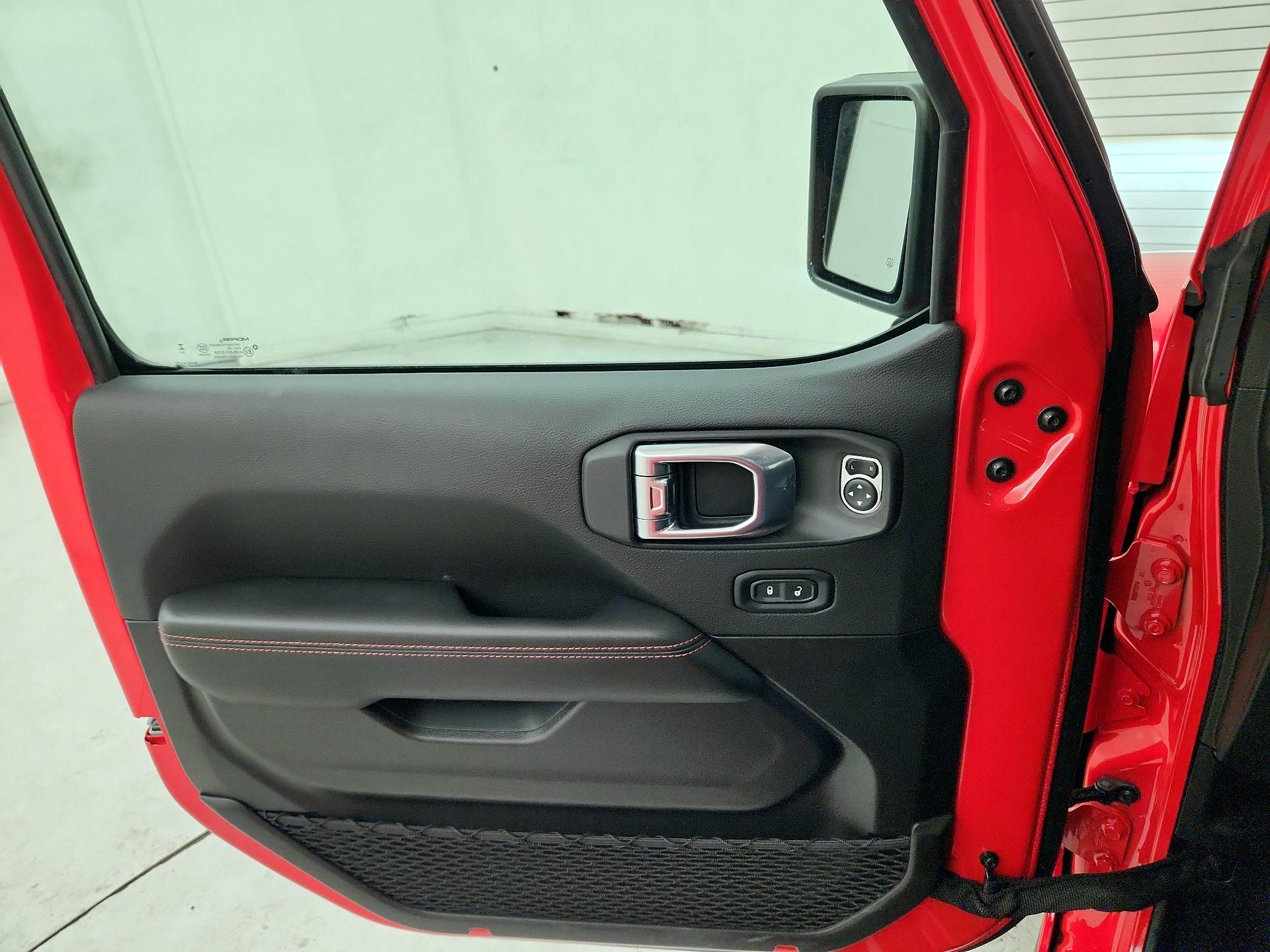 Thumbnail: 2025 Jeep Gladiator - 12