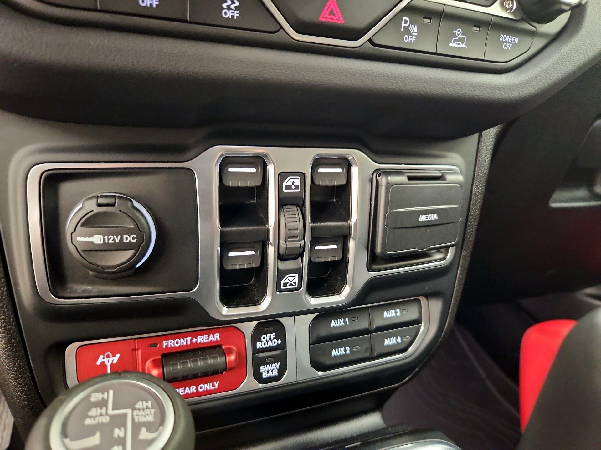 Thumbnail: 2025 Jeep Gladiator - 19