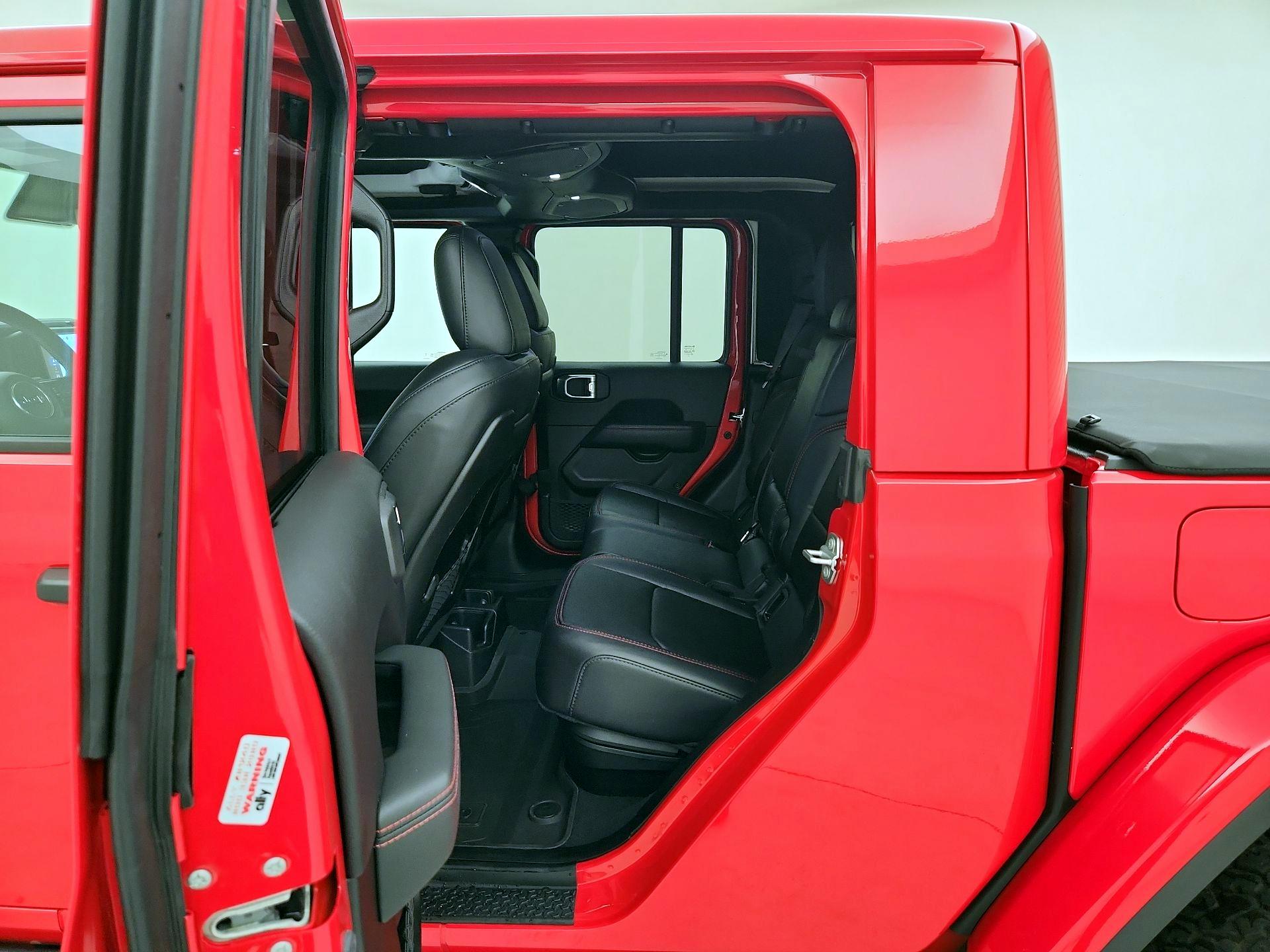 Thumbnail: 2025 Jeep Gladiator - 20