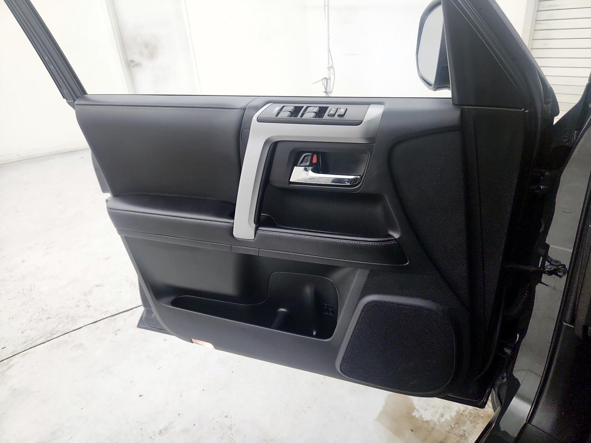 Thumbnail: 2024 Toyota 4Runner - 12