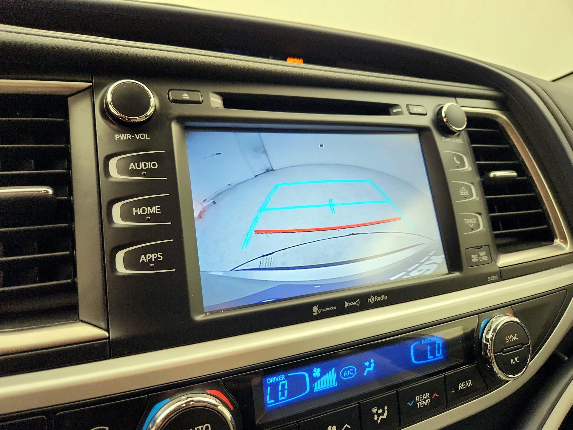 Thumbnail: 2019 Toyota Highlander - 15