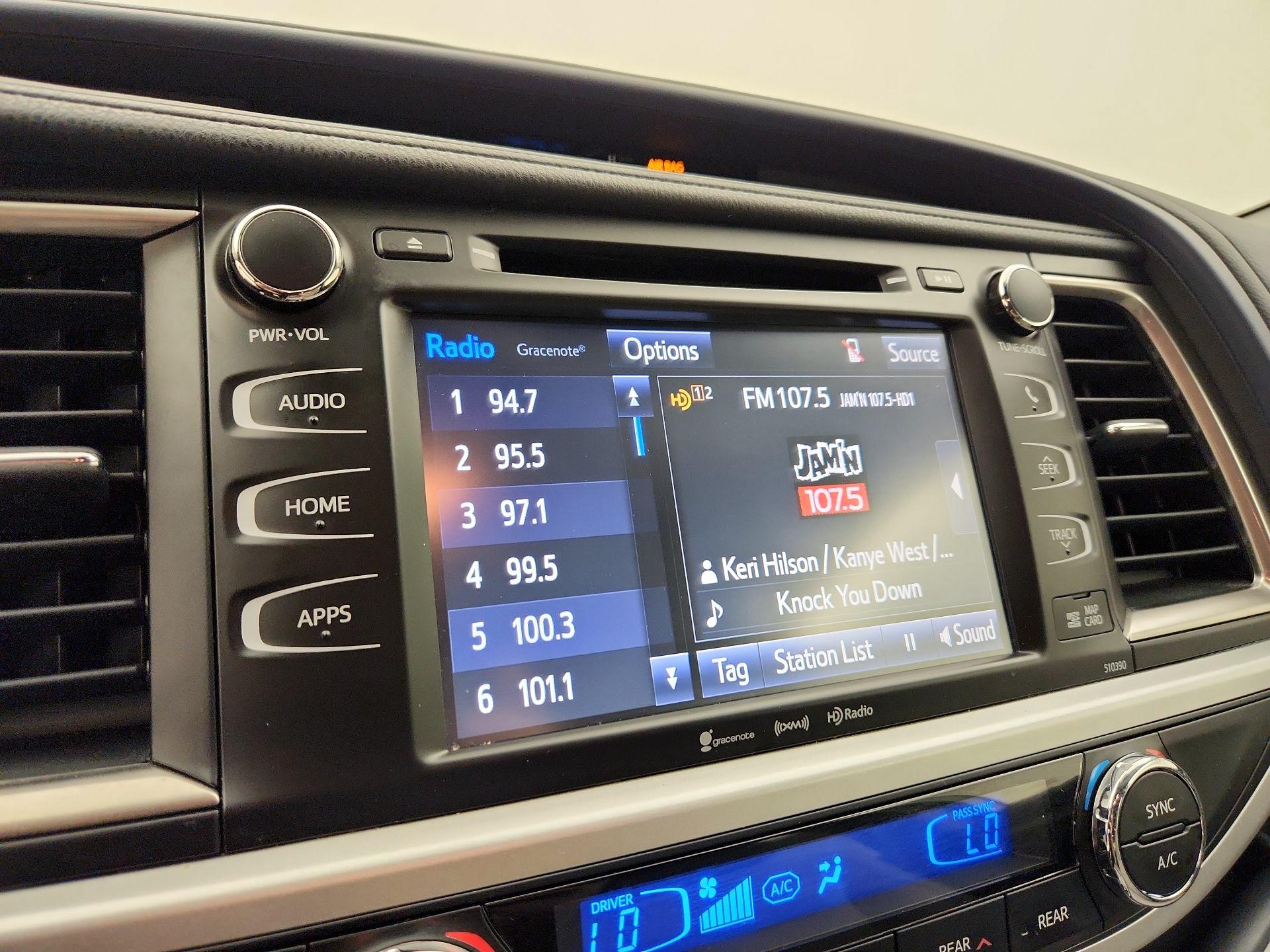 Thumbnail: 2019 Toyota Highlander - 16