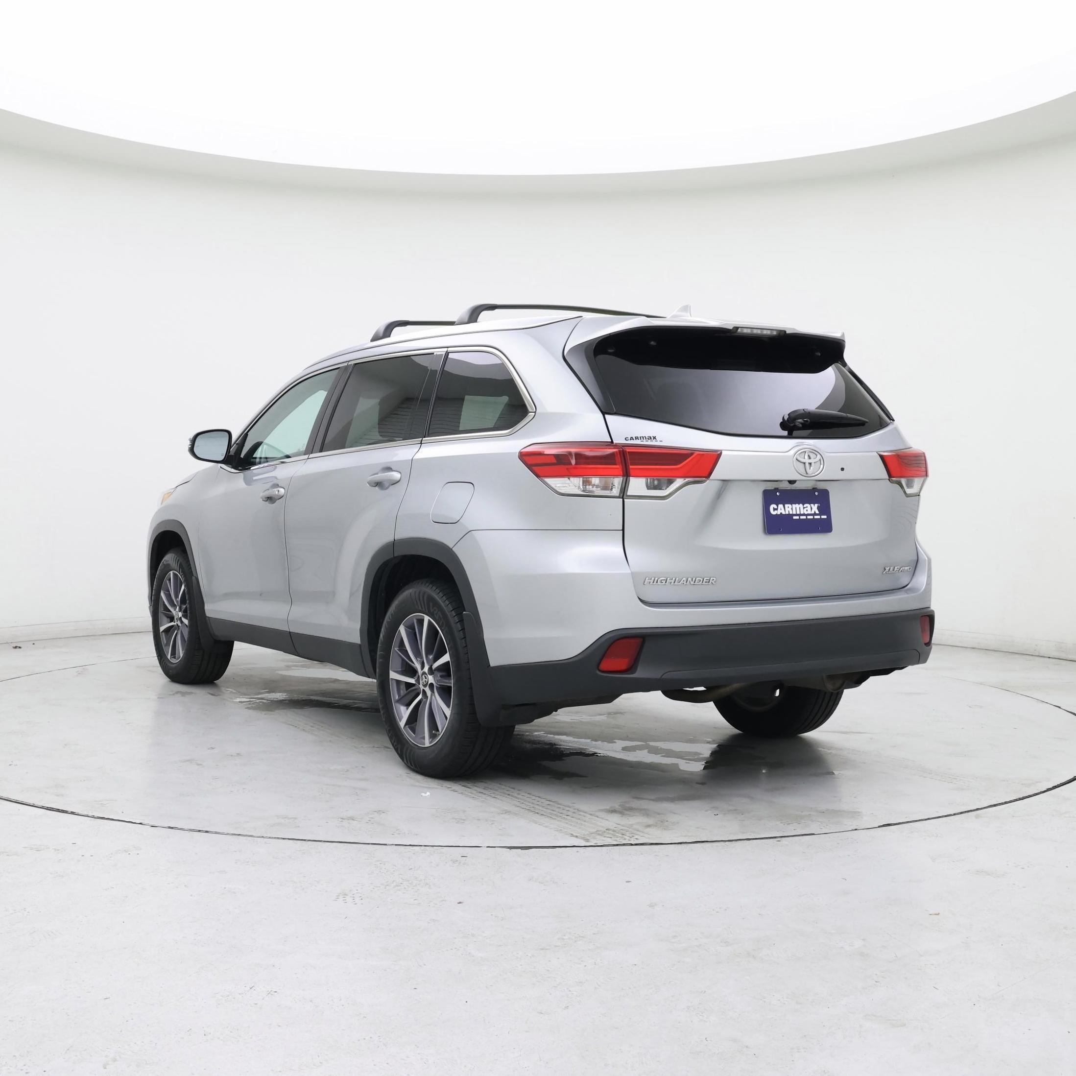 Thumbnail: 2019 Toyota Highlander - 2