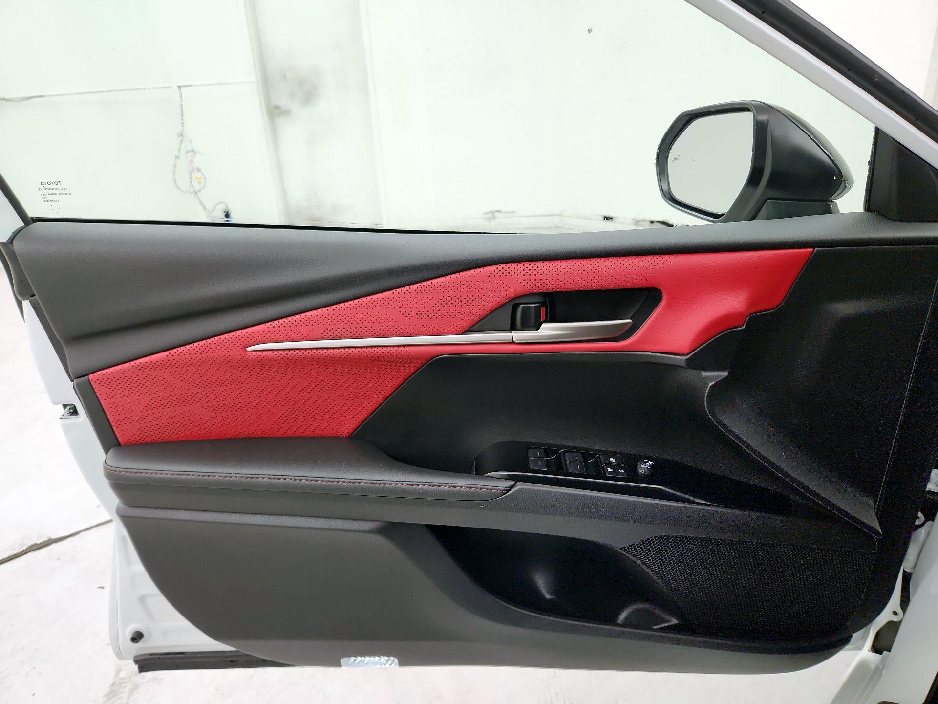 Thumbnail: 2025 Toyota Camry - 12