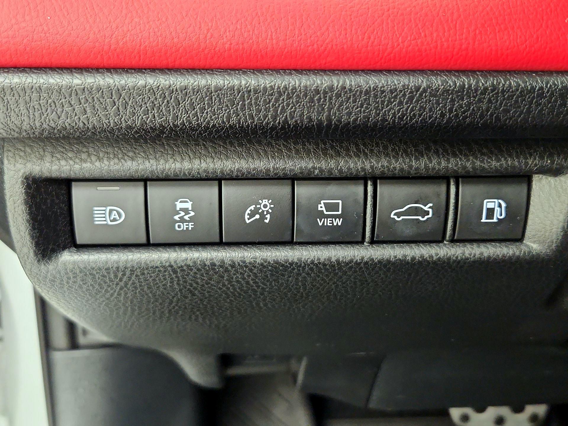 Thumbnail: 2025 Toyota Camry - 13