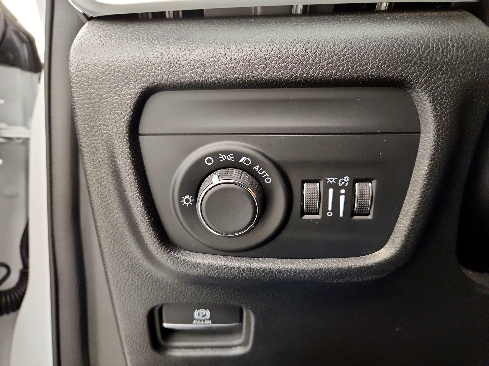 Thumbnail: 2024 Jeep Grand Cherokee - 13