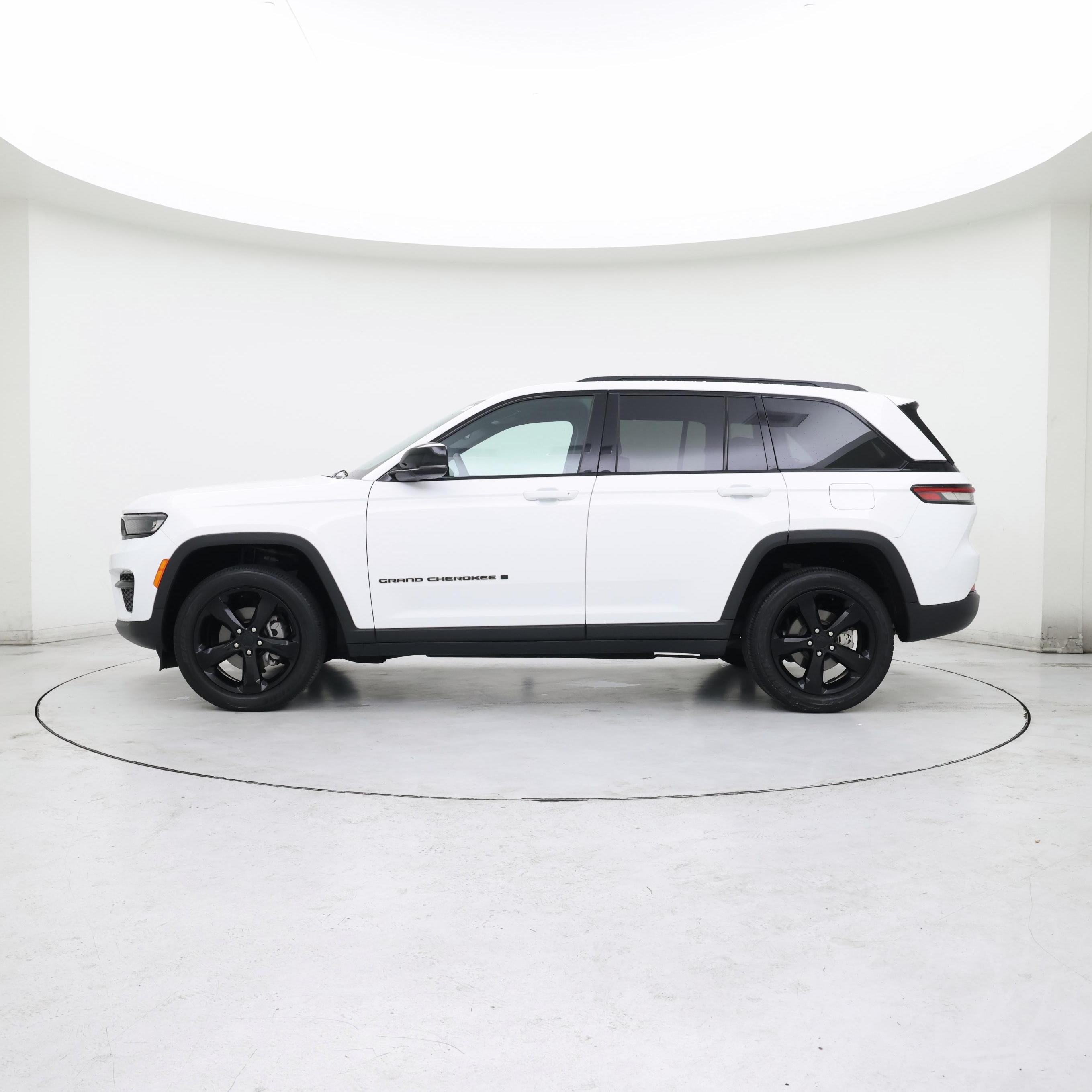 Thumbnail: 2024 Jeep Grand Cherokee - 3