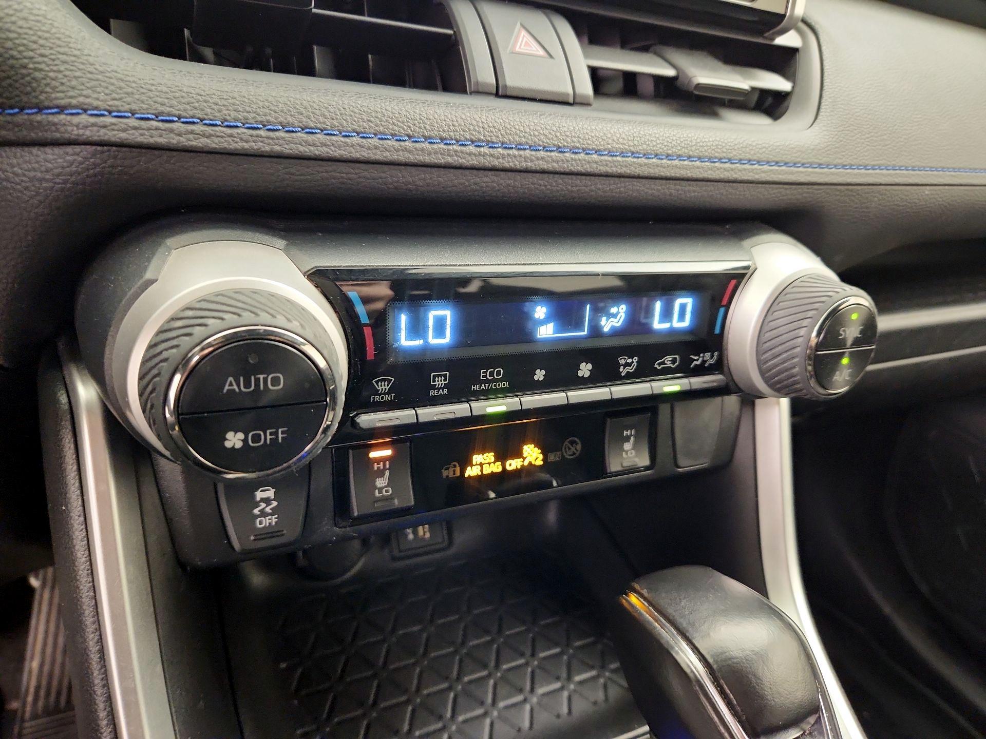 Thumbnail: 2023 Toyota RAV4 - 16