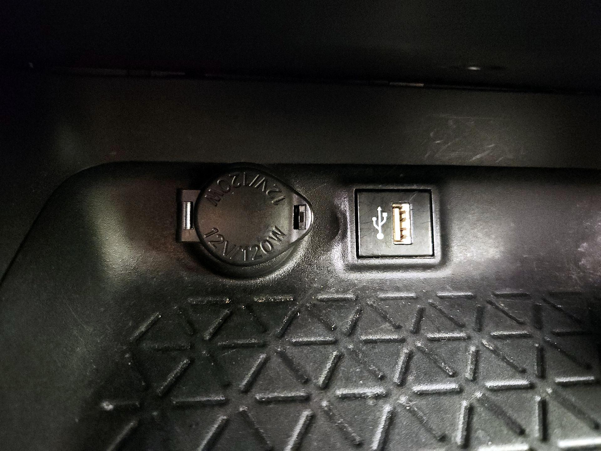 Thumbnail: 2023 Toyota RAV4 - 18