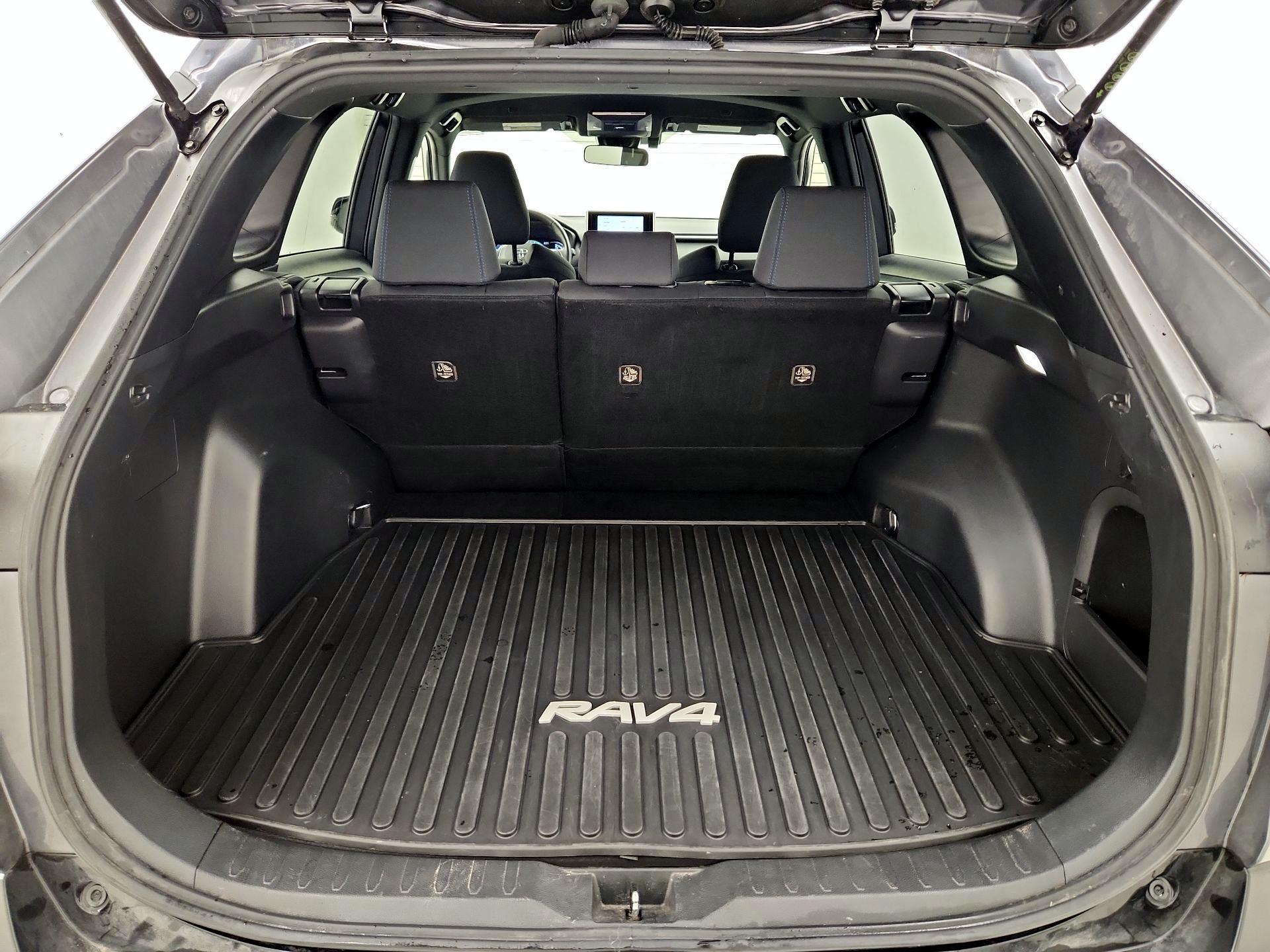 Thumbnail: 2023 Toyota RAV4 - 20