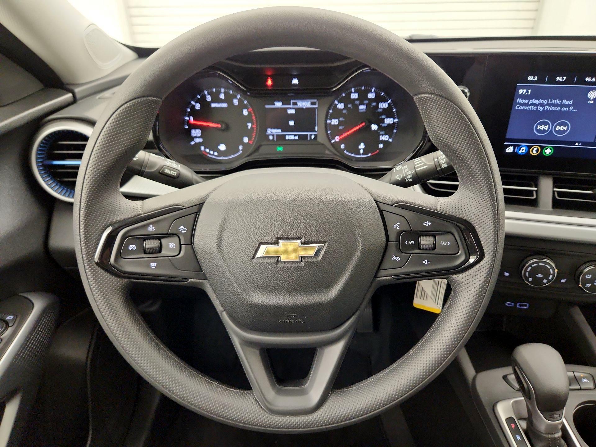 Thumbnail: 2024 Chevrolet Trax - 10