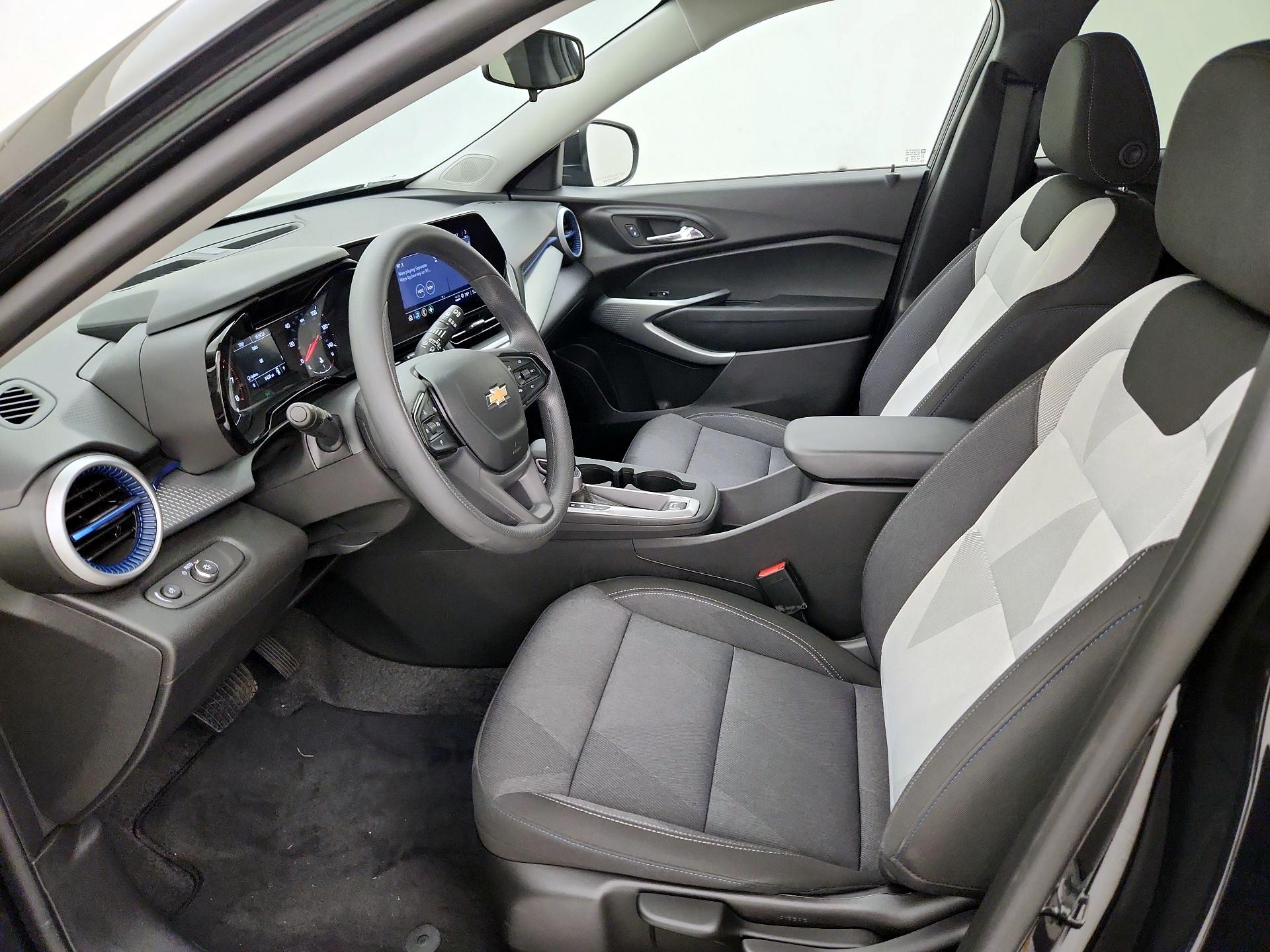 Thumbnail: 2024 Chevrolet Trax - 11