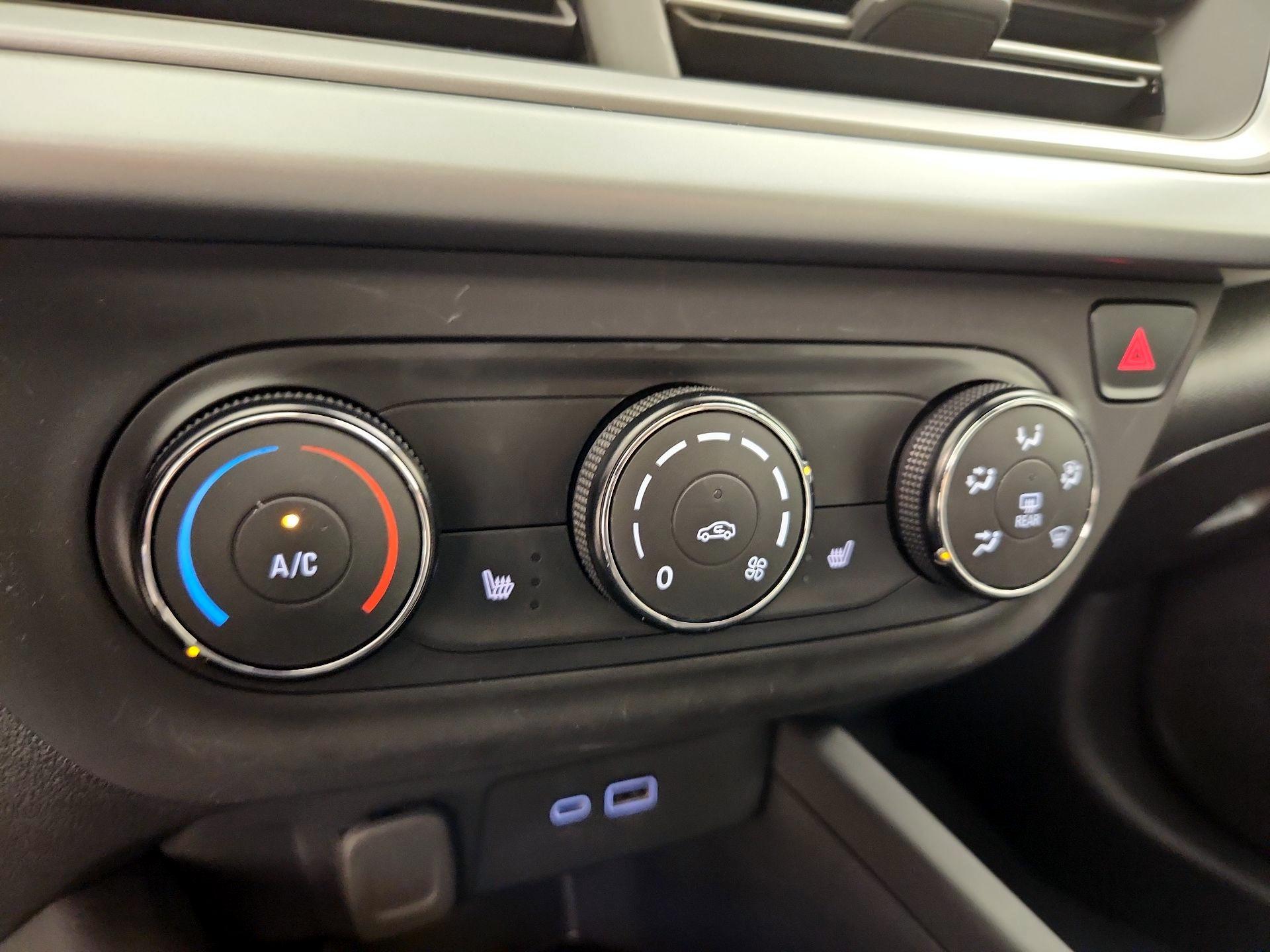 Thumbnail: 2024 Chevrolet Trax - 16