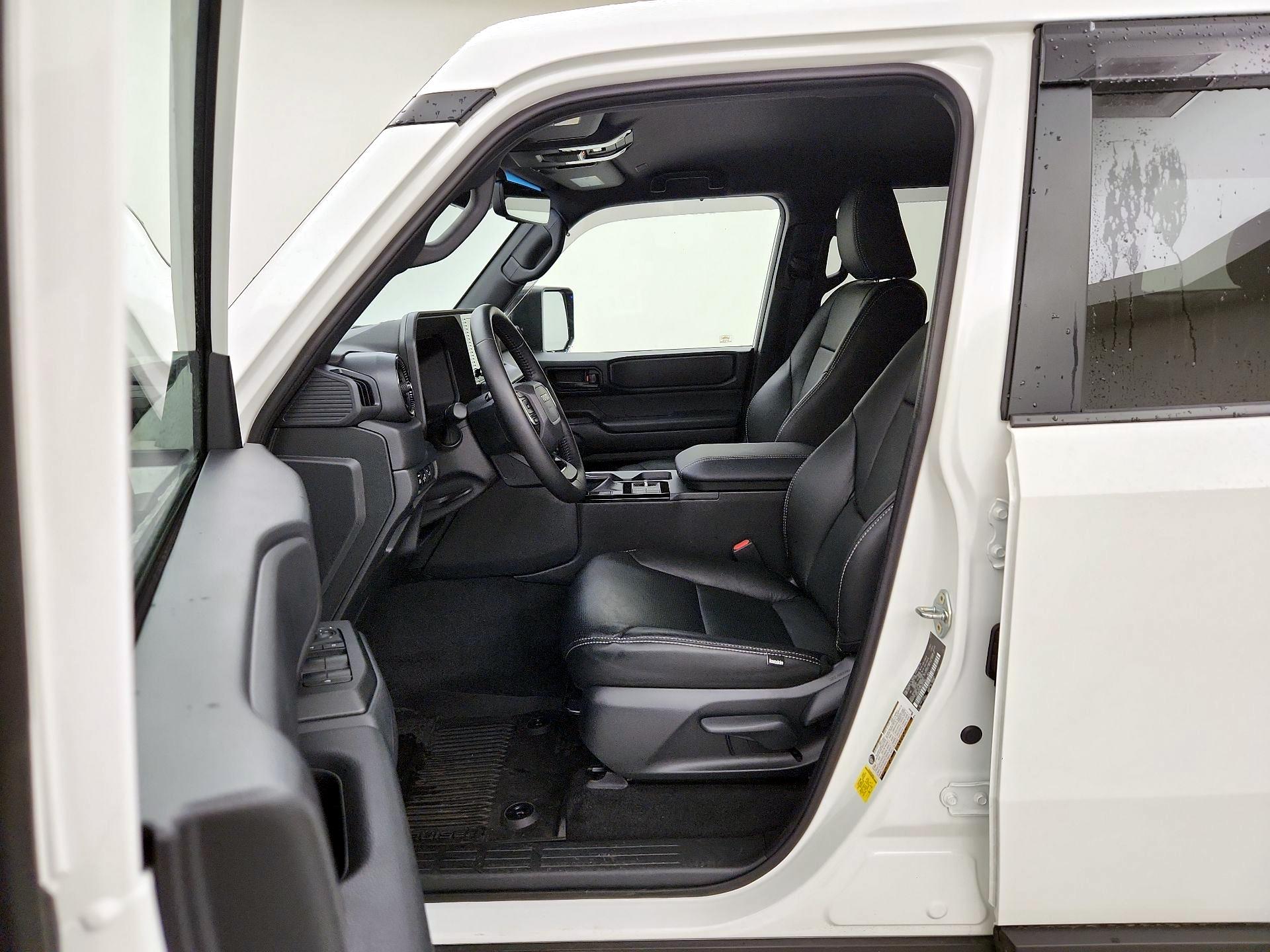 Thumbnail: 2025 Toyota Land Cruiser - 11