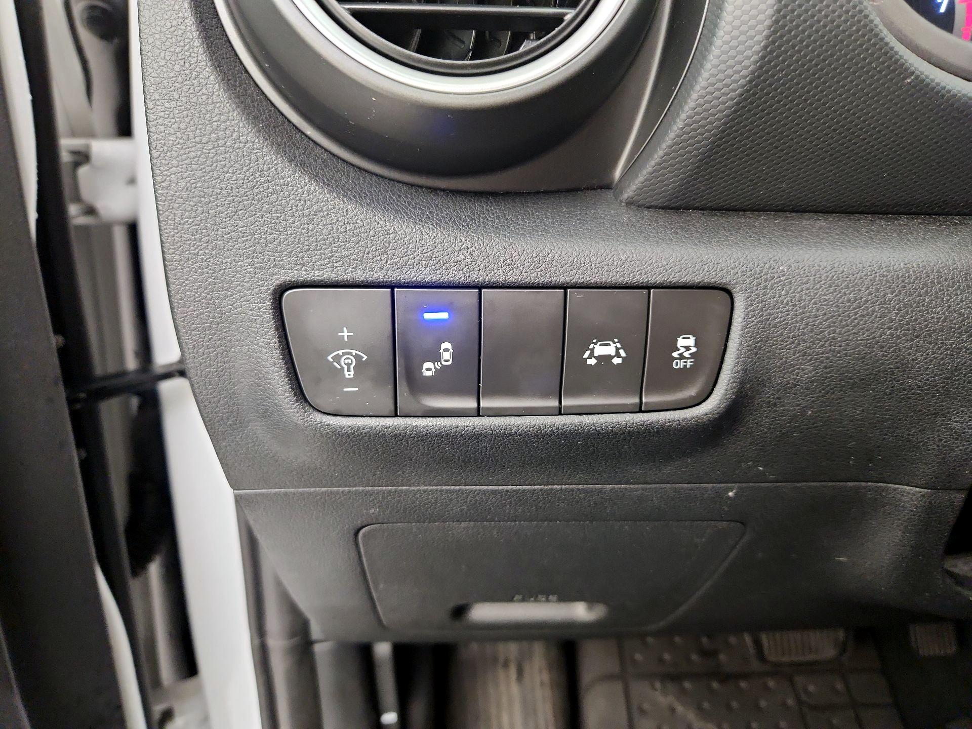 Thumbnail: 2019 Hyundai Kona - 13