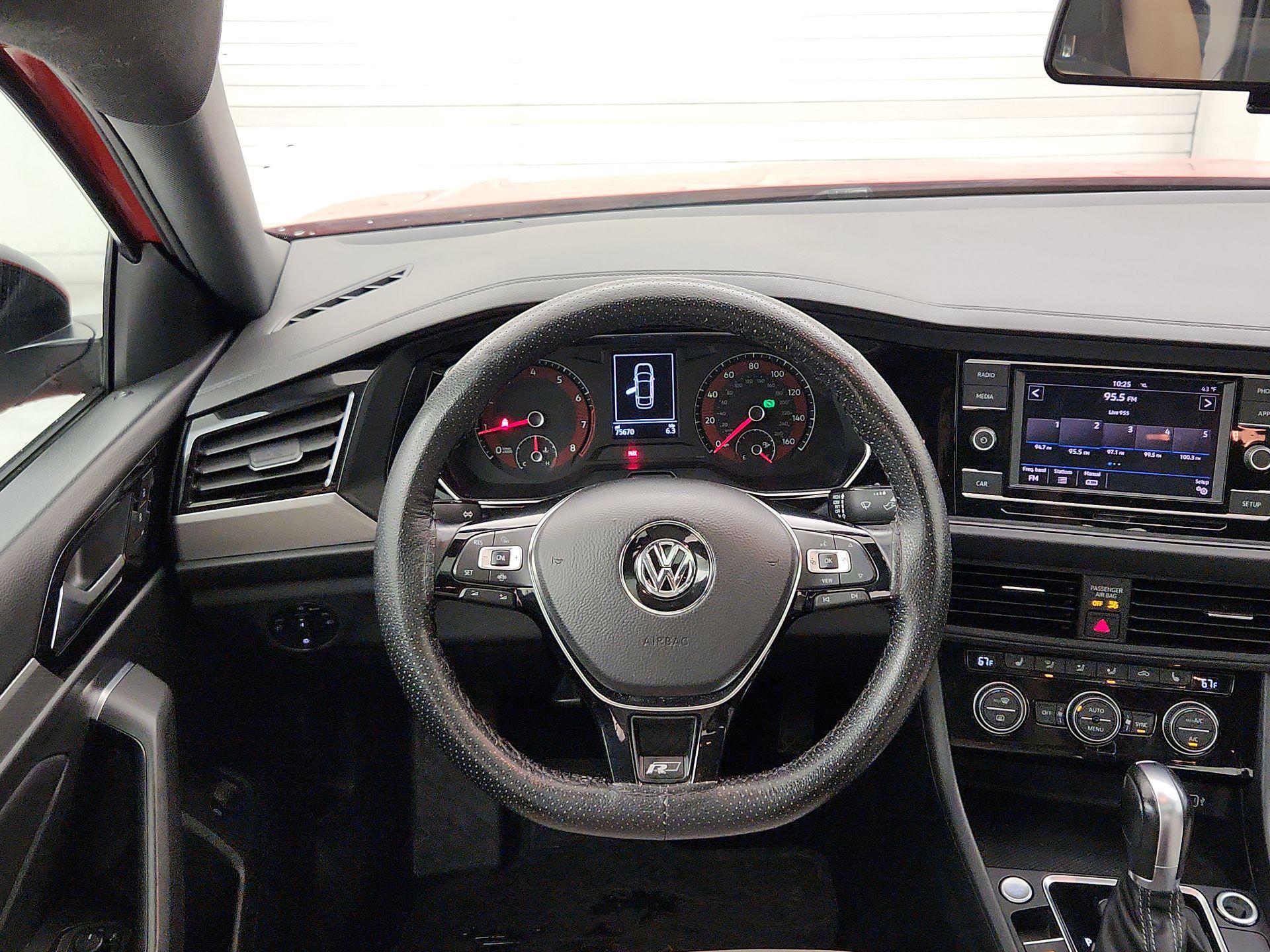 Thumbnail: 2019 Volkswagen Jetta - 10