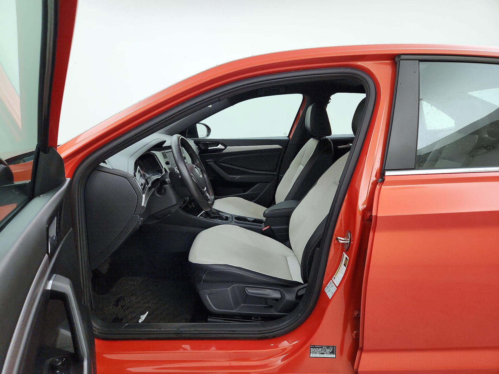 Thumbnail: 2019 Volkswagen Jetta - 11