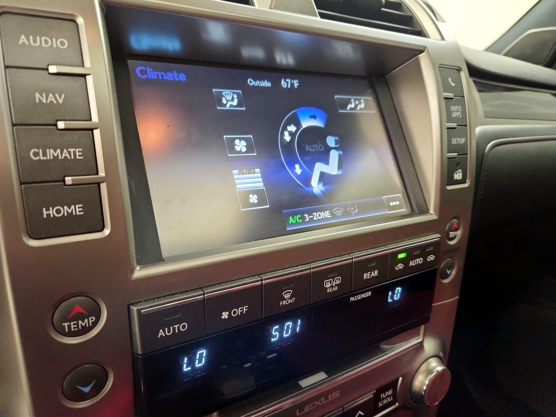 Thumbnail: 2021 Lexus GX - 17