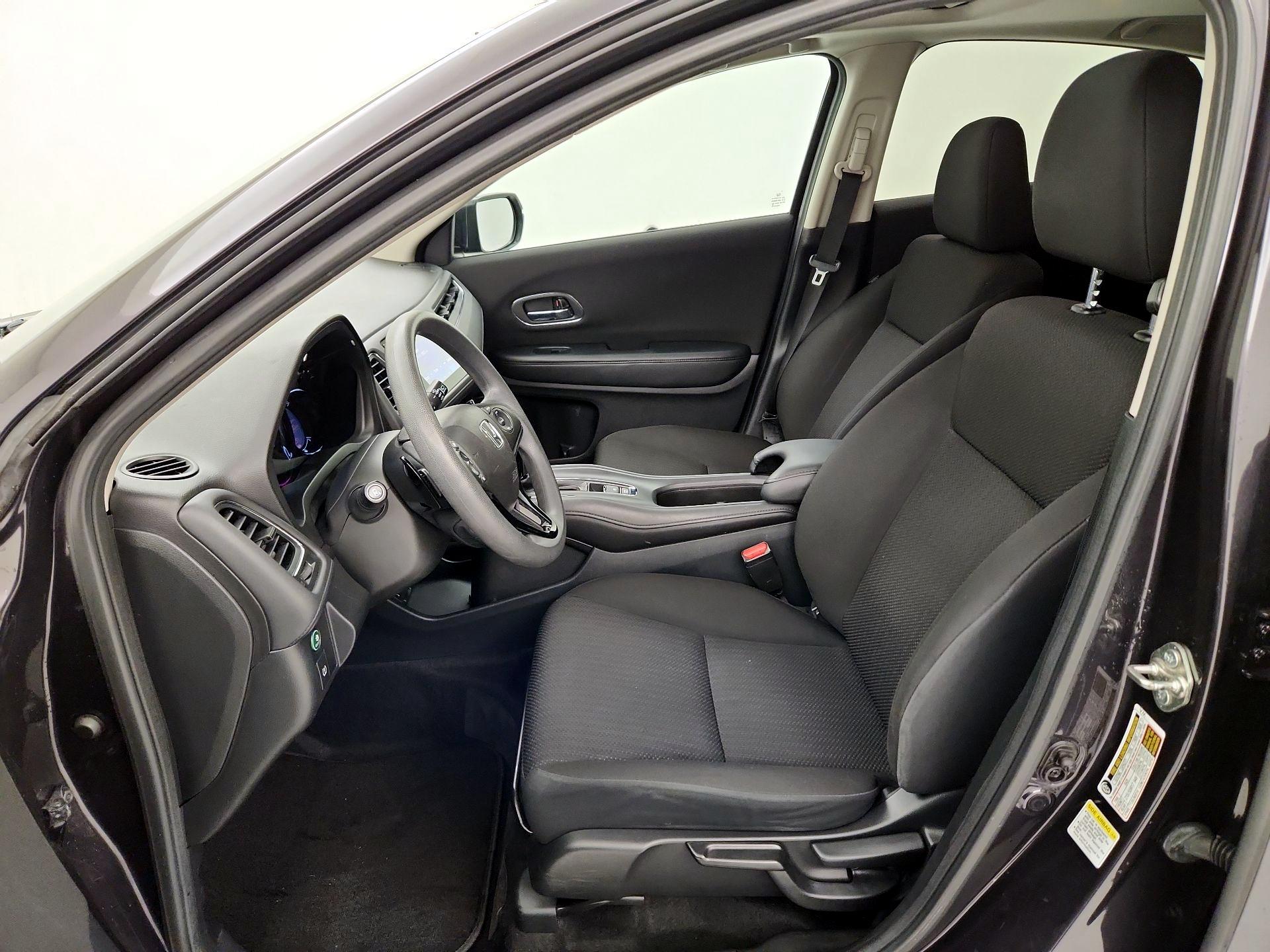 Thumbnail: 2016 Honda HR-V - 11