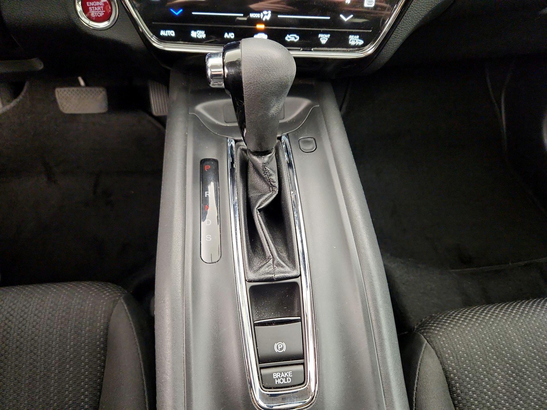 Thumbnail: 2016 Honda HR-V - 17