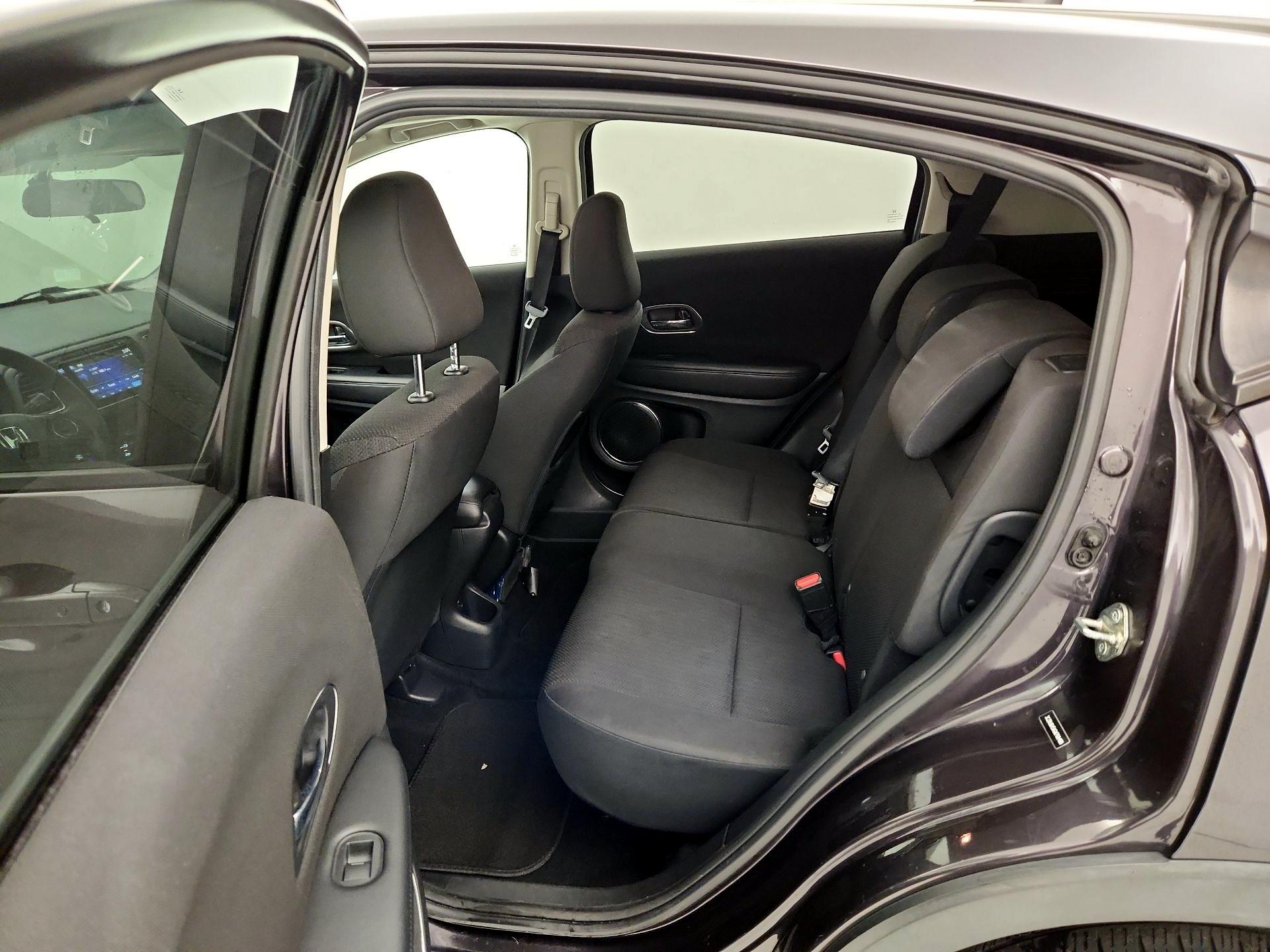 Thumbnail: 2016 Honda HR-V - 19