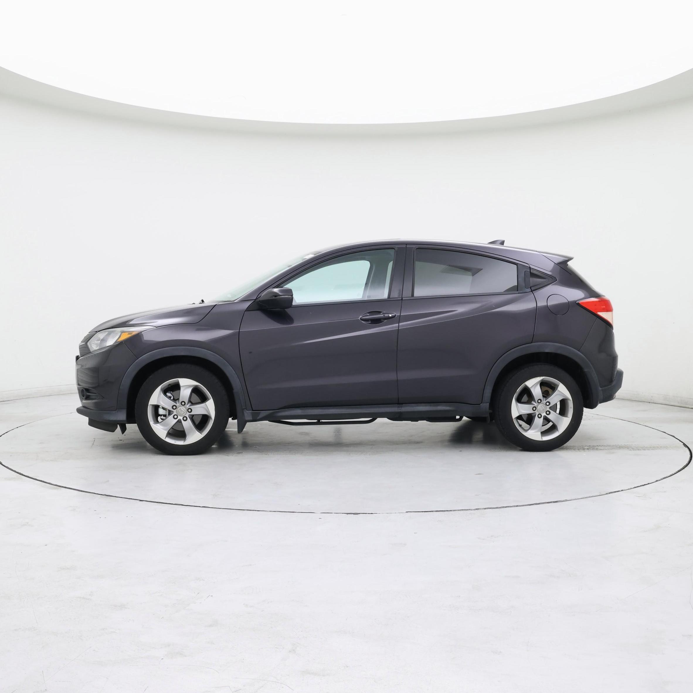 Thumbnail: 2016 Honda HR-V - 3