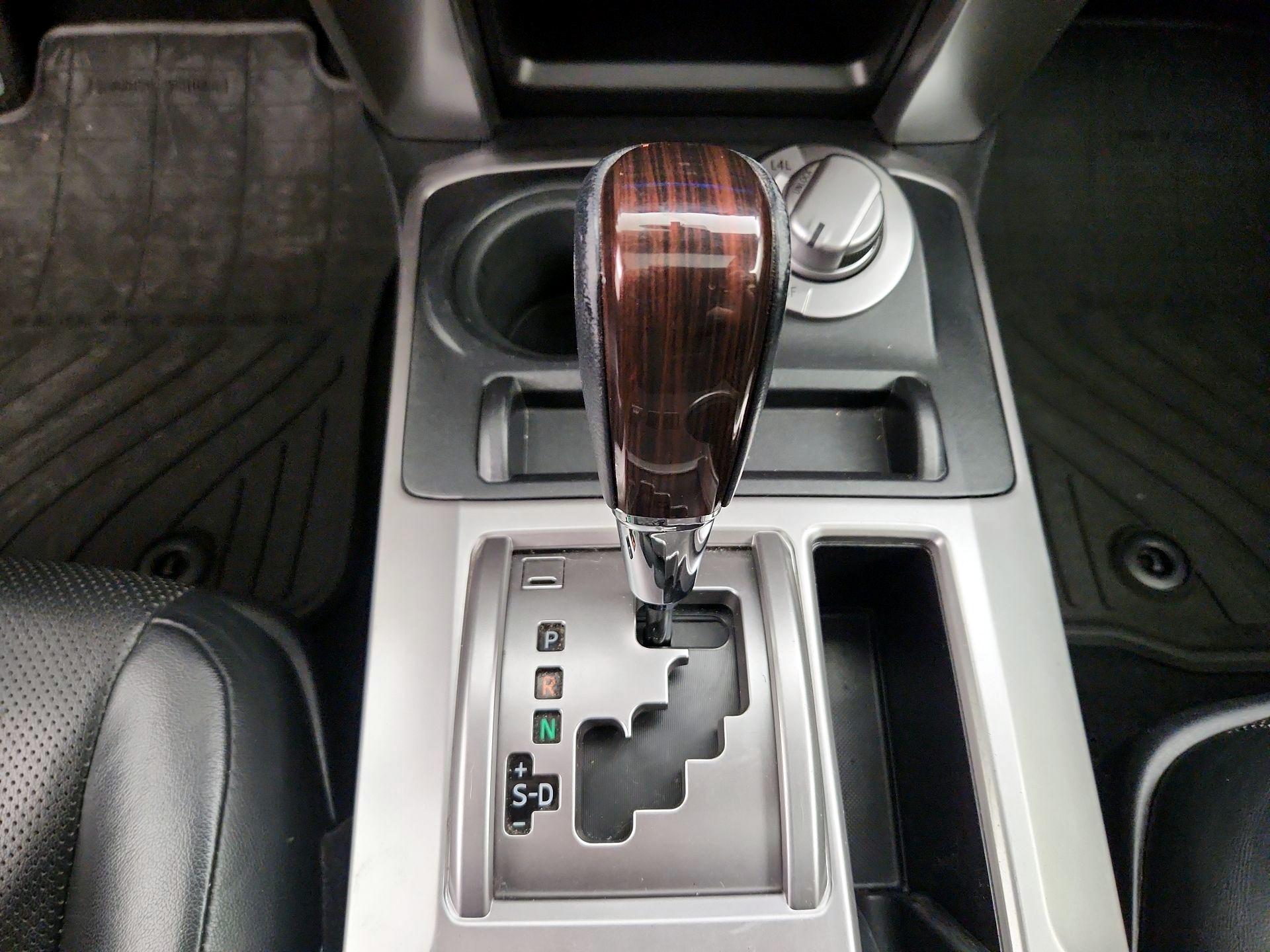 Thumbnail: 2016 Toyota 4Runner - 17