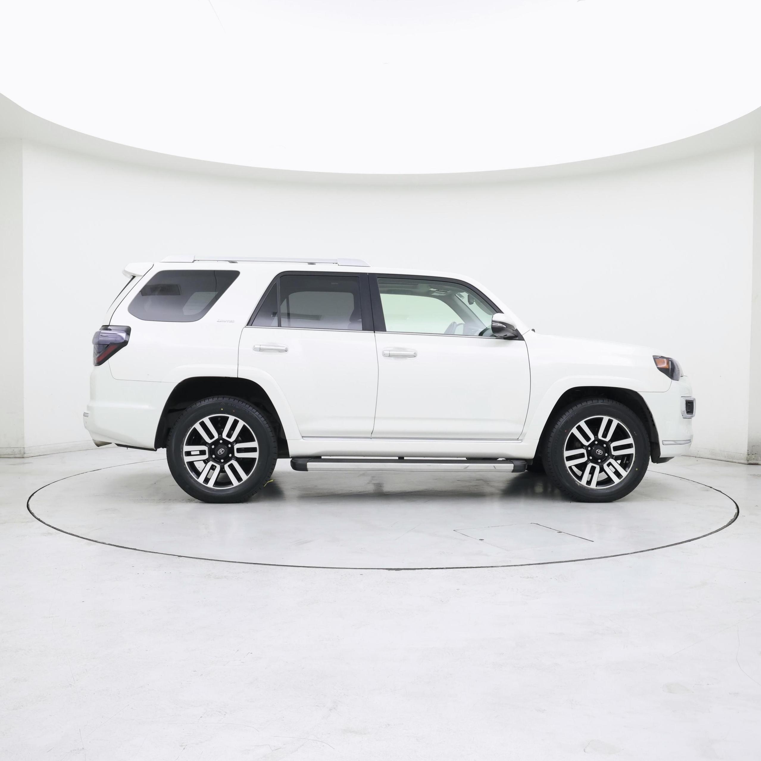 Thumbnail: 2016 Toyota 4Runner - 7