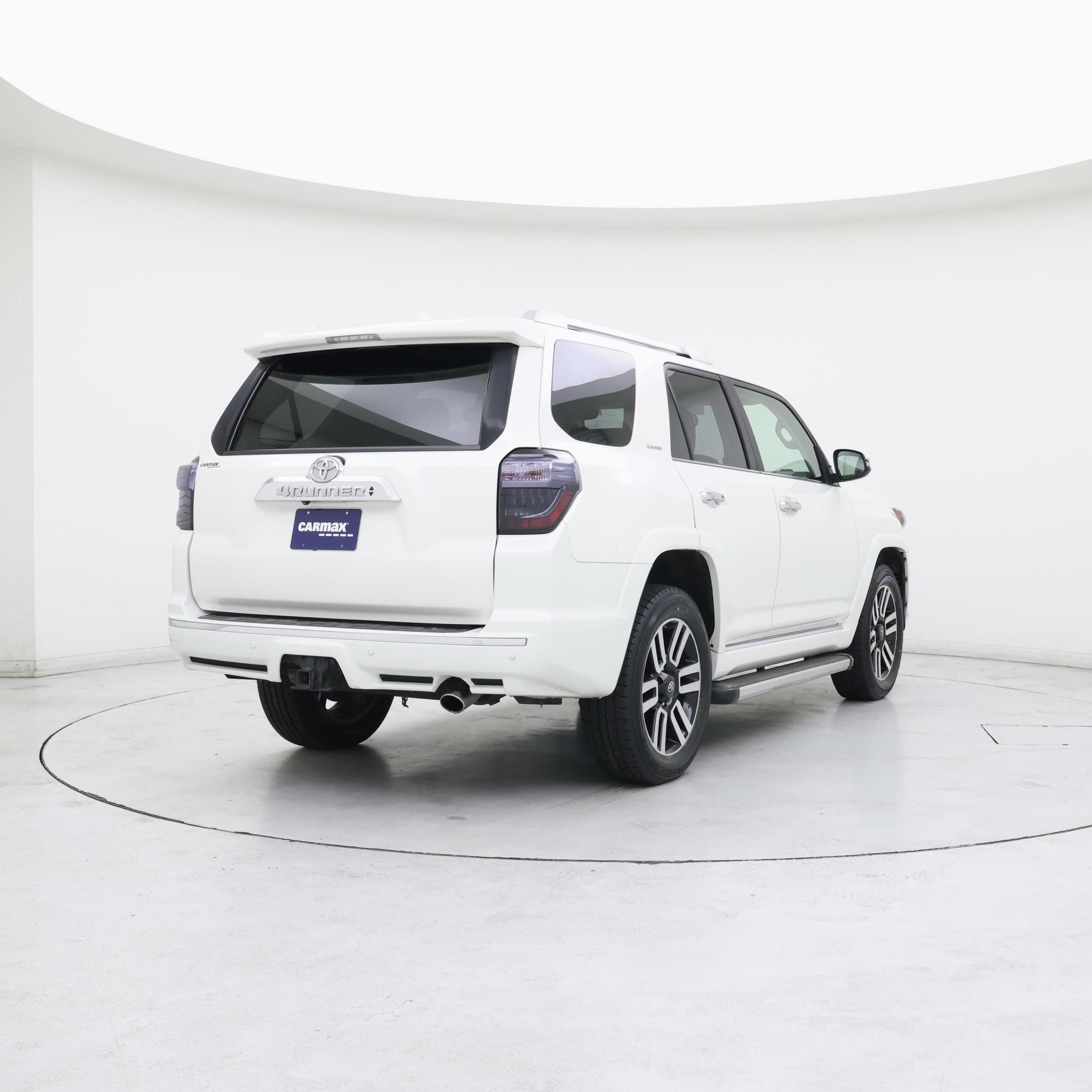 Thumbnail: 2016 Toyota 4Runner - 8