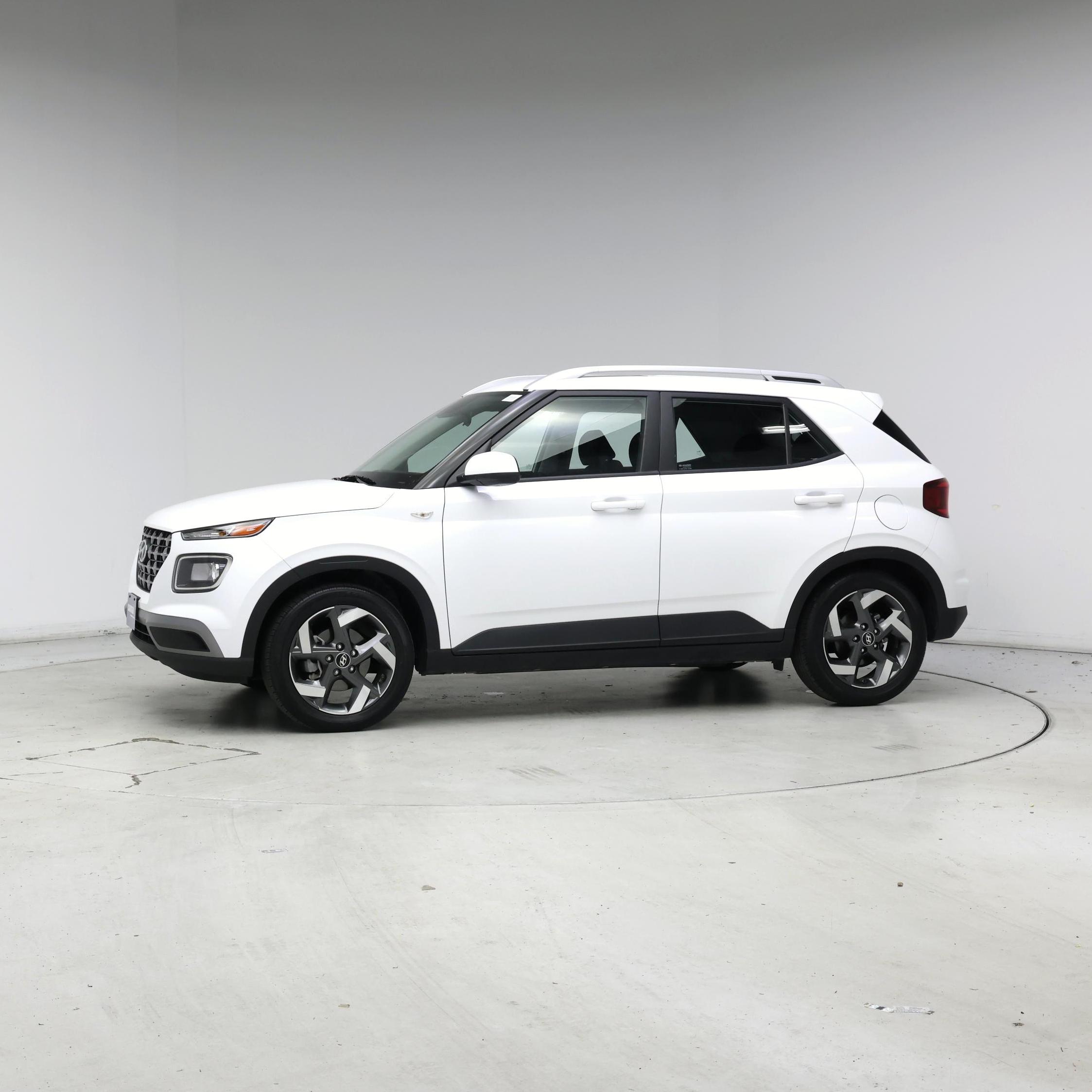 Thumbnail: 2022 Hyundai Venue - 3