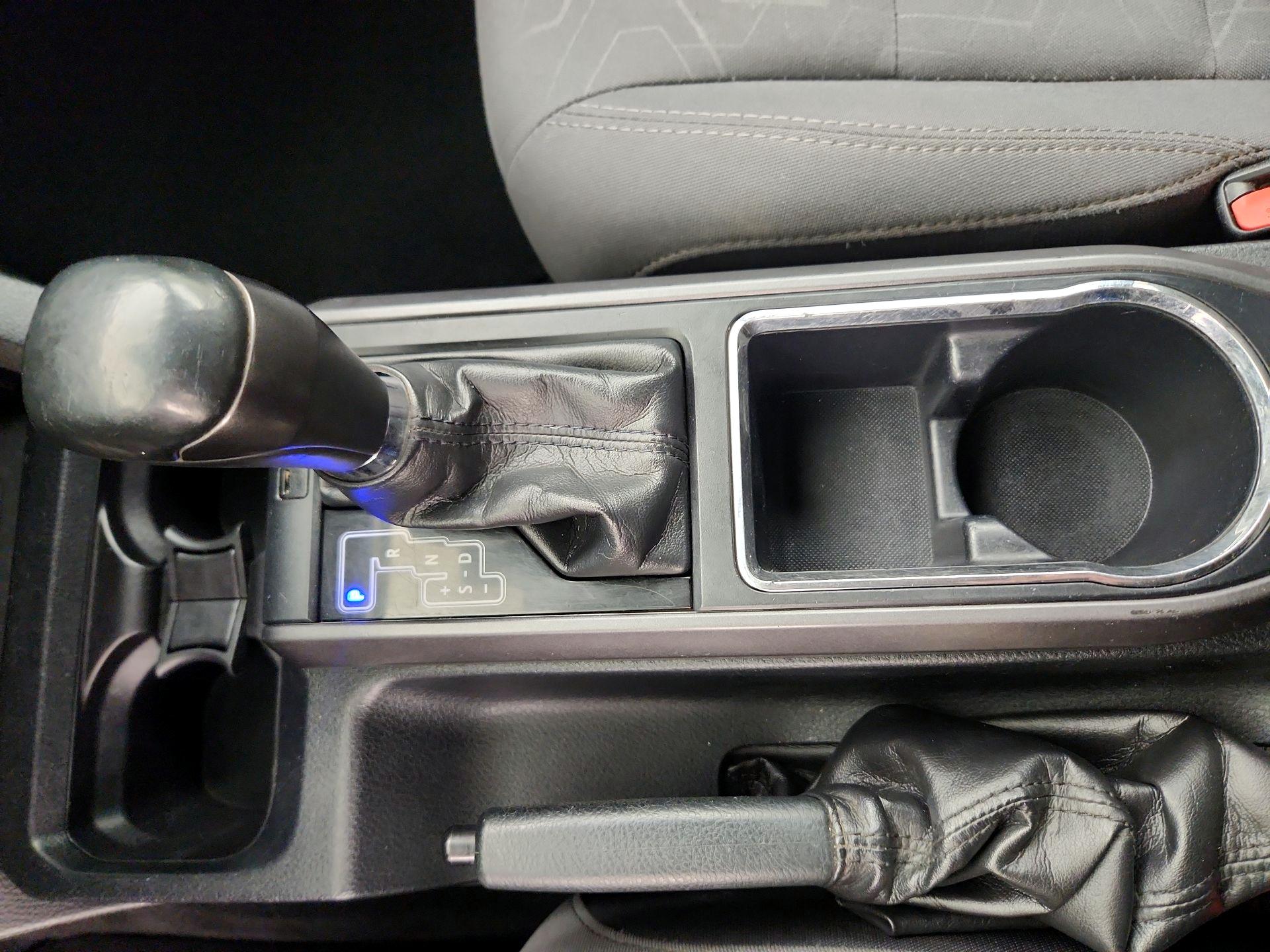 Thumbnail: 2019 Toyota Tacoma - 17