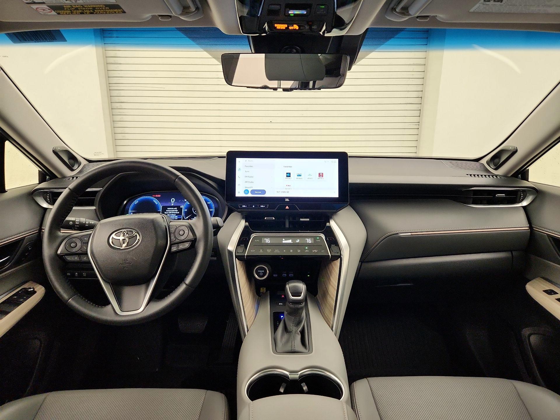 Thumbnail: 2023 Toyota Venza - 9