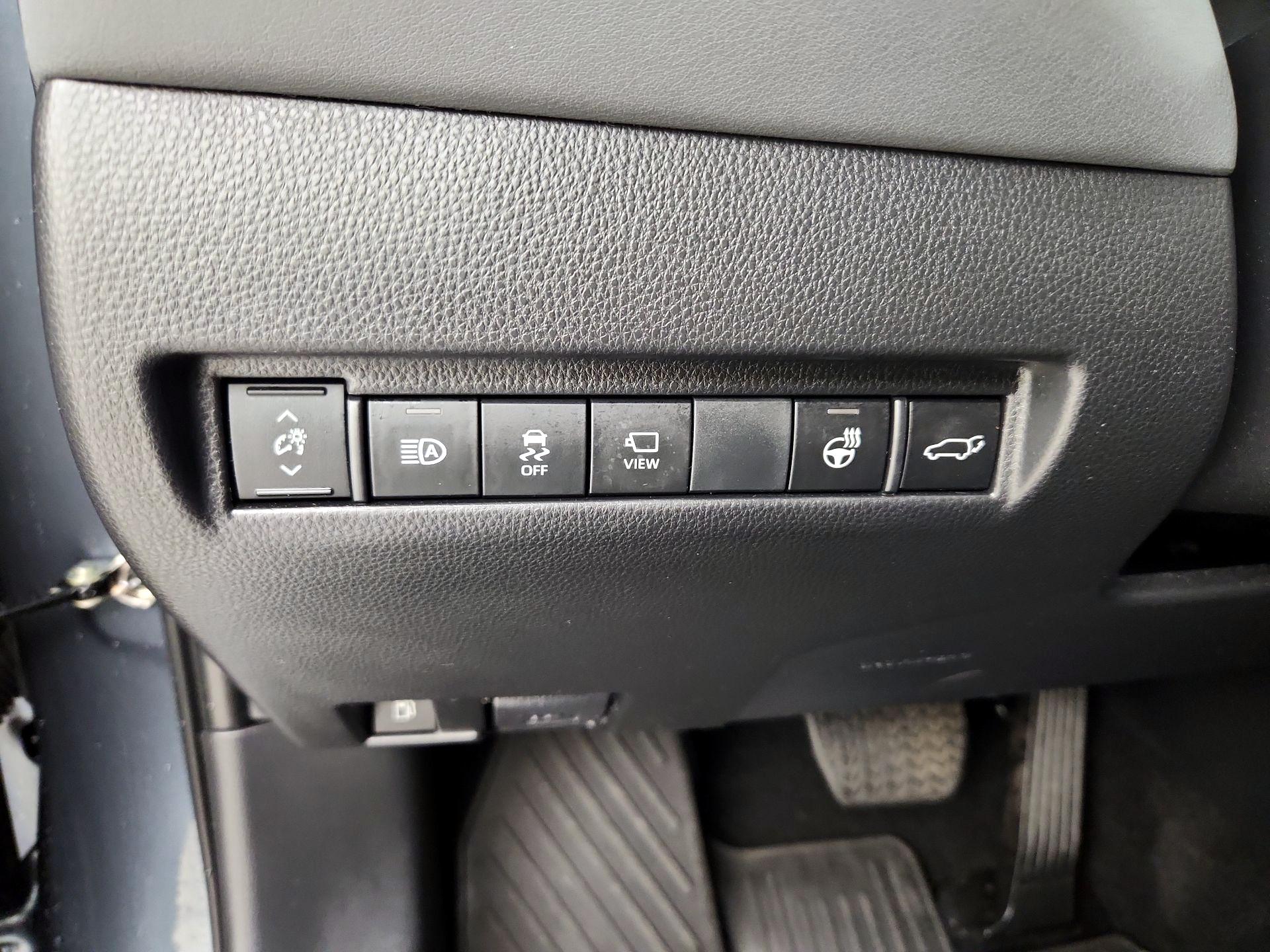 Thumbnail: 2023 Toyota Venza - 13